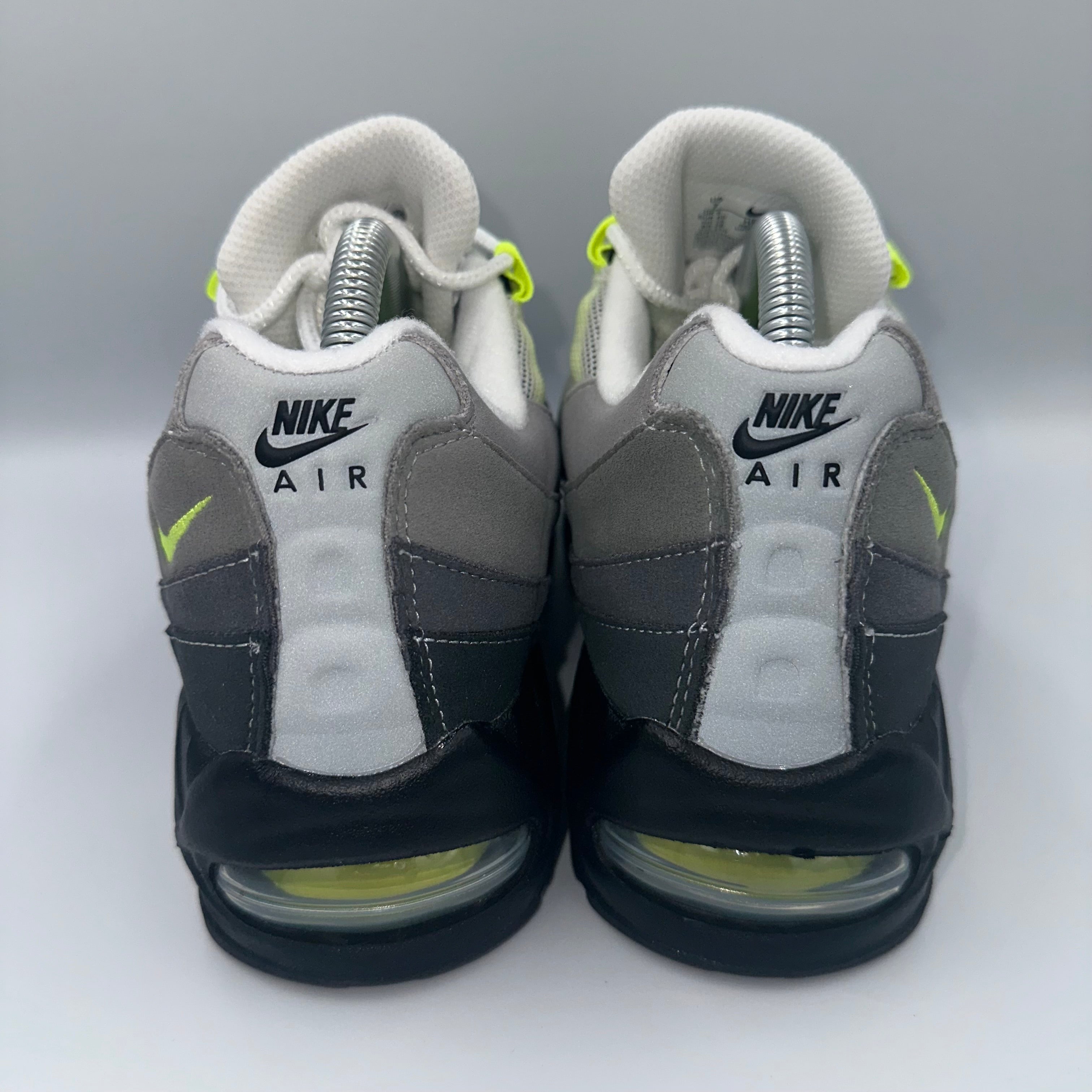 Nike Air Max 95 OG Neon “Big Bubble” 2026 outsole view