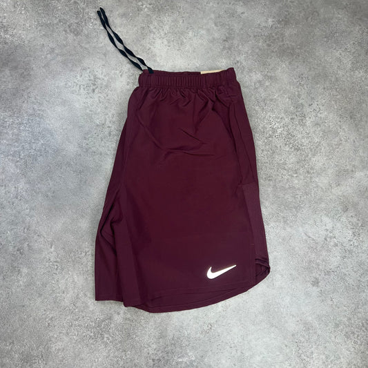 Nike Challenger Shorts 7 Inch Beetroot