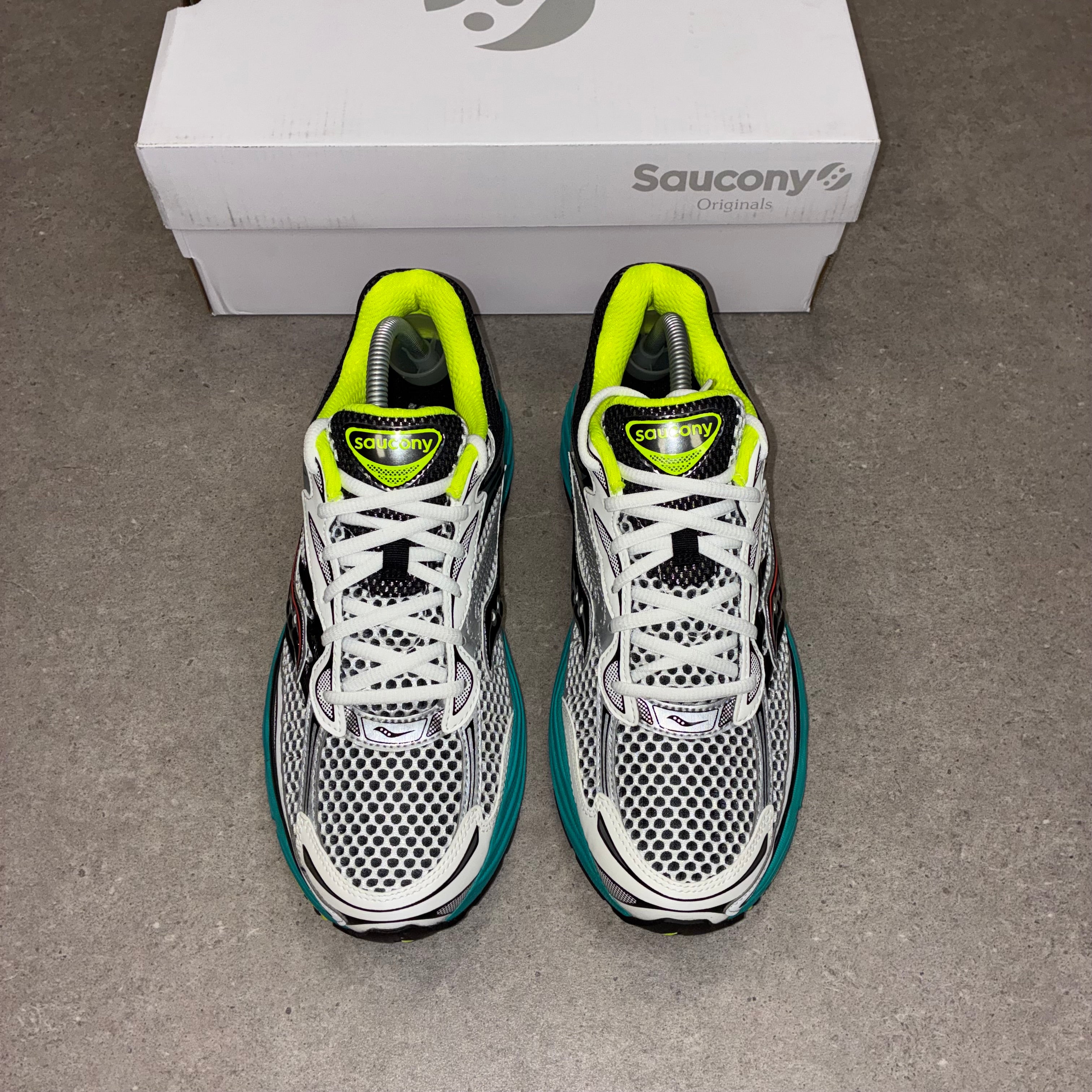 Saucony ProGrid Omni 9 Mutant / Silver