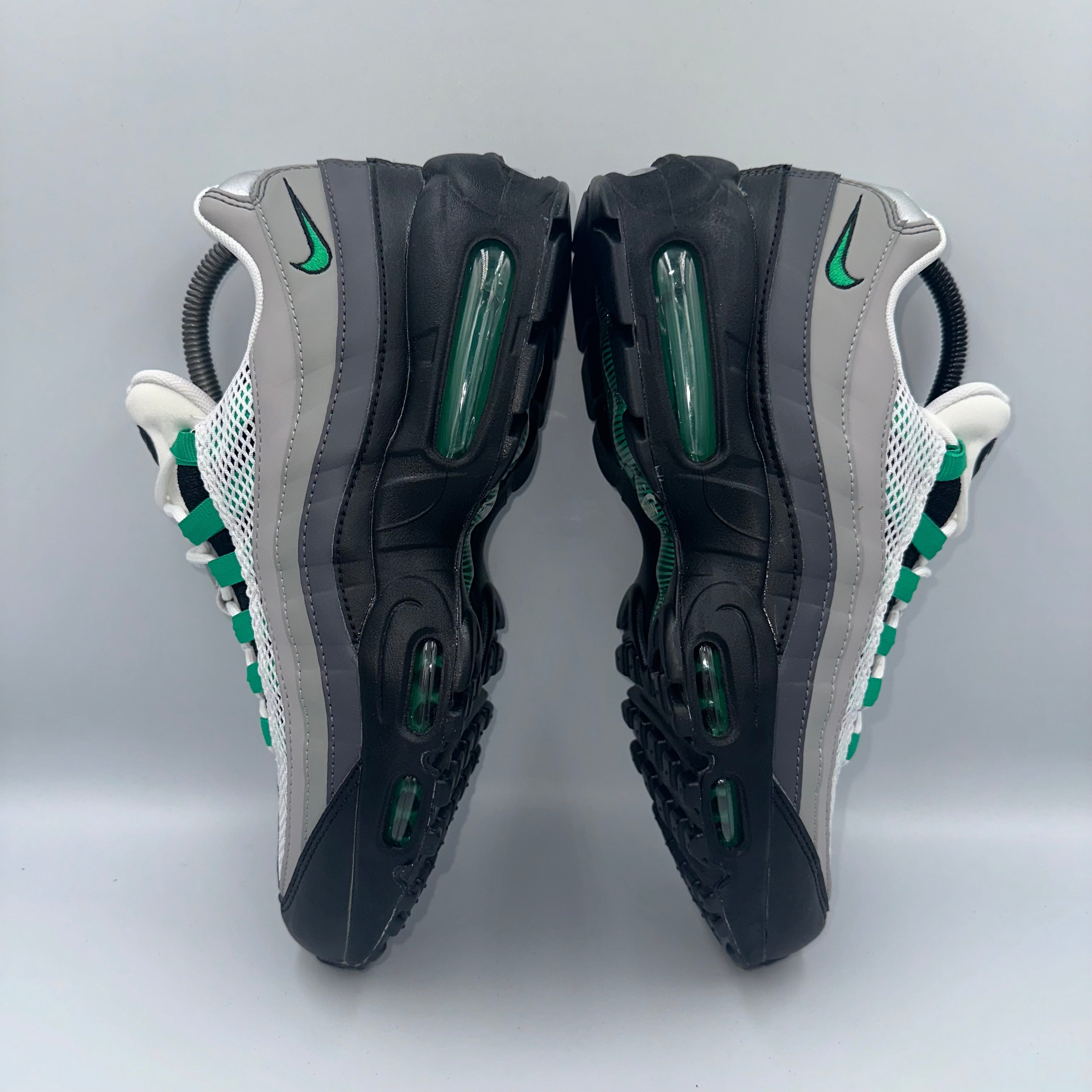 Nike Air Max 95 Stadium Green UK 6.5 three-quarter front angle