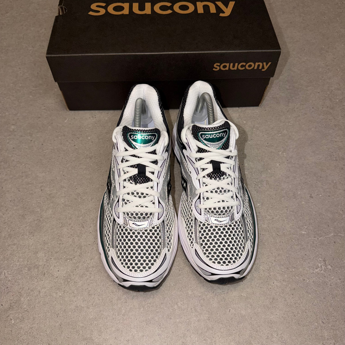Saucony ProGrid Omni 9 Pine