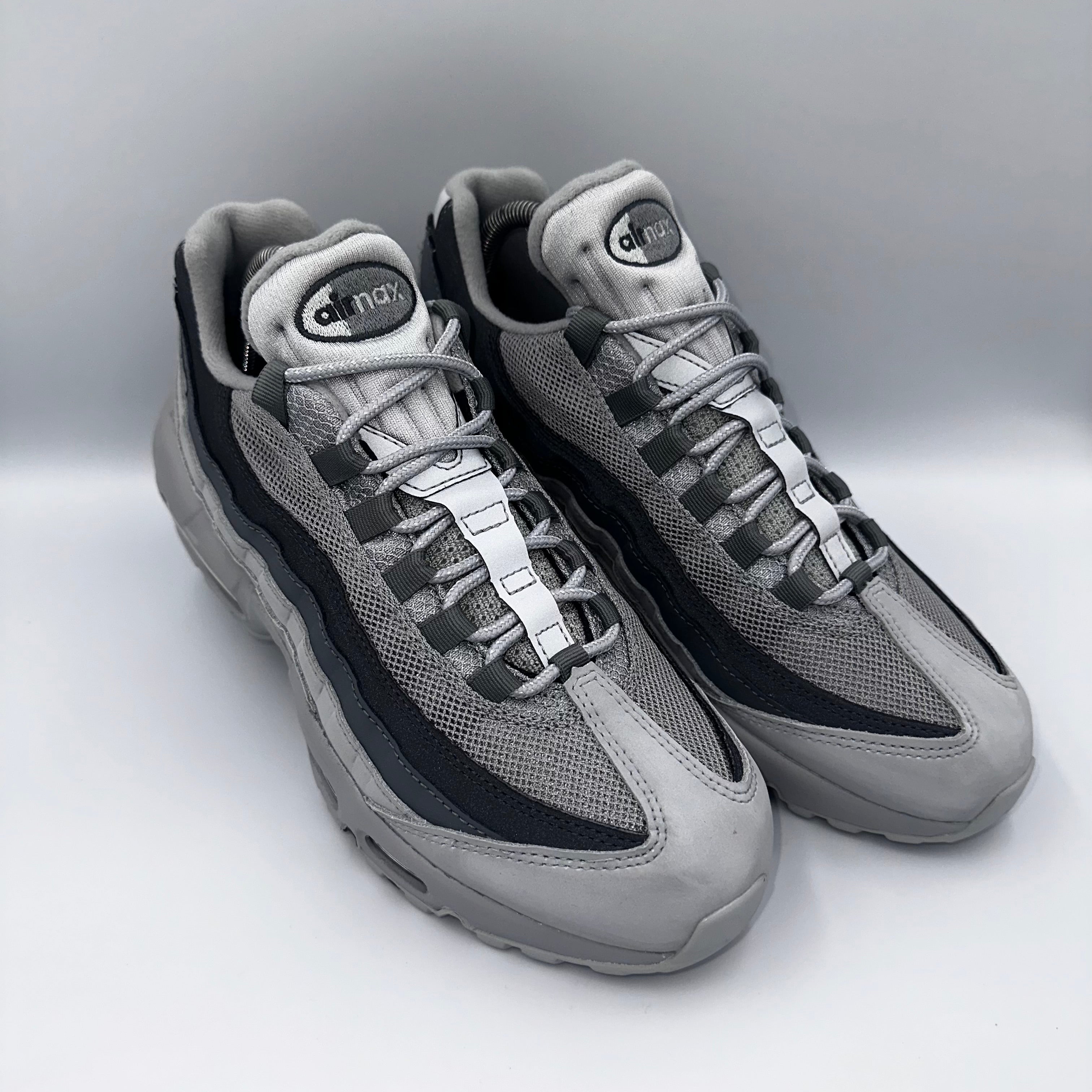 Nike Air Max 95 Smoke Grey lateral side profile