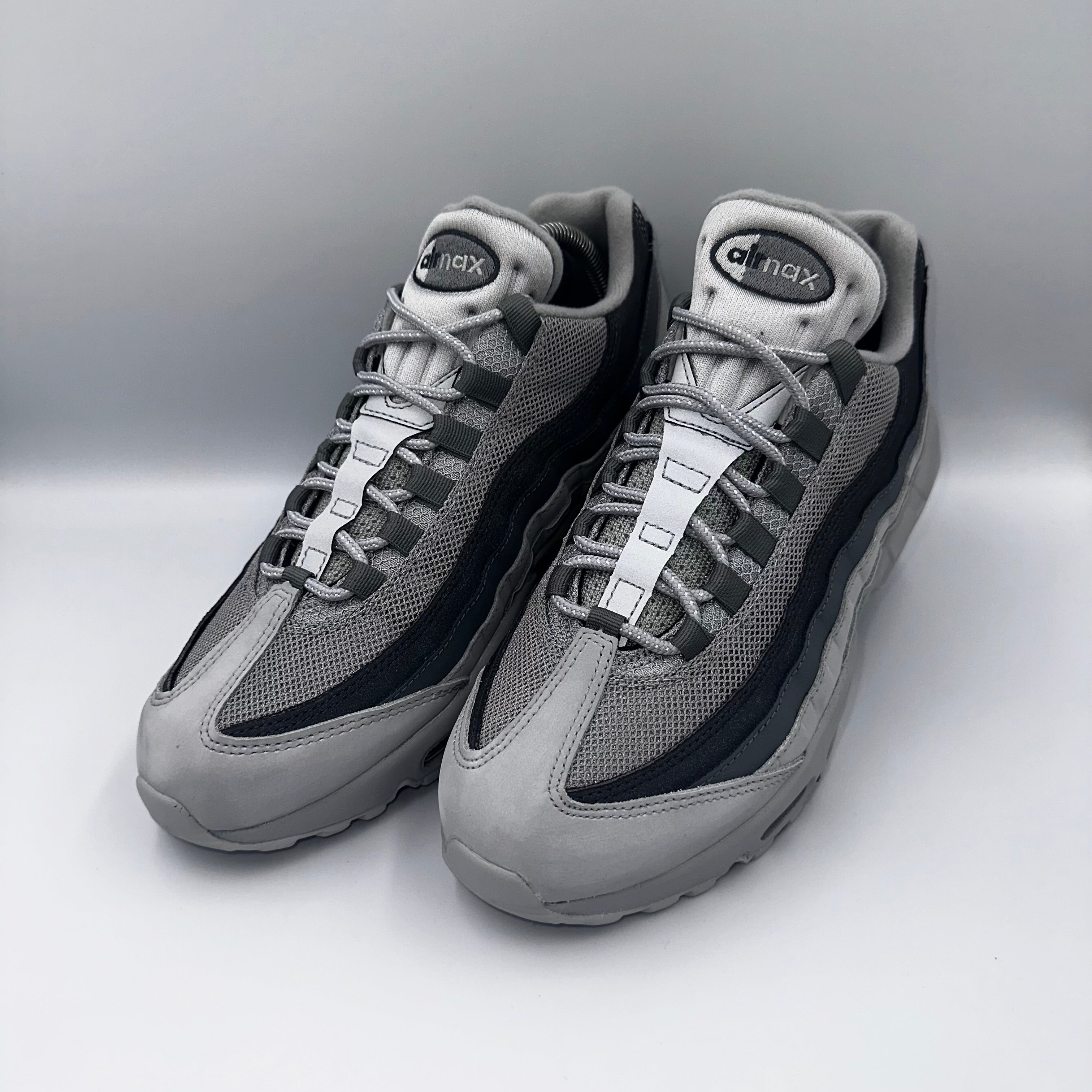 Nike Air Max 95 Smoke Grey medial side view