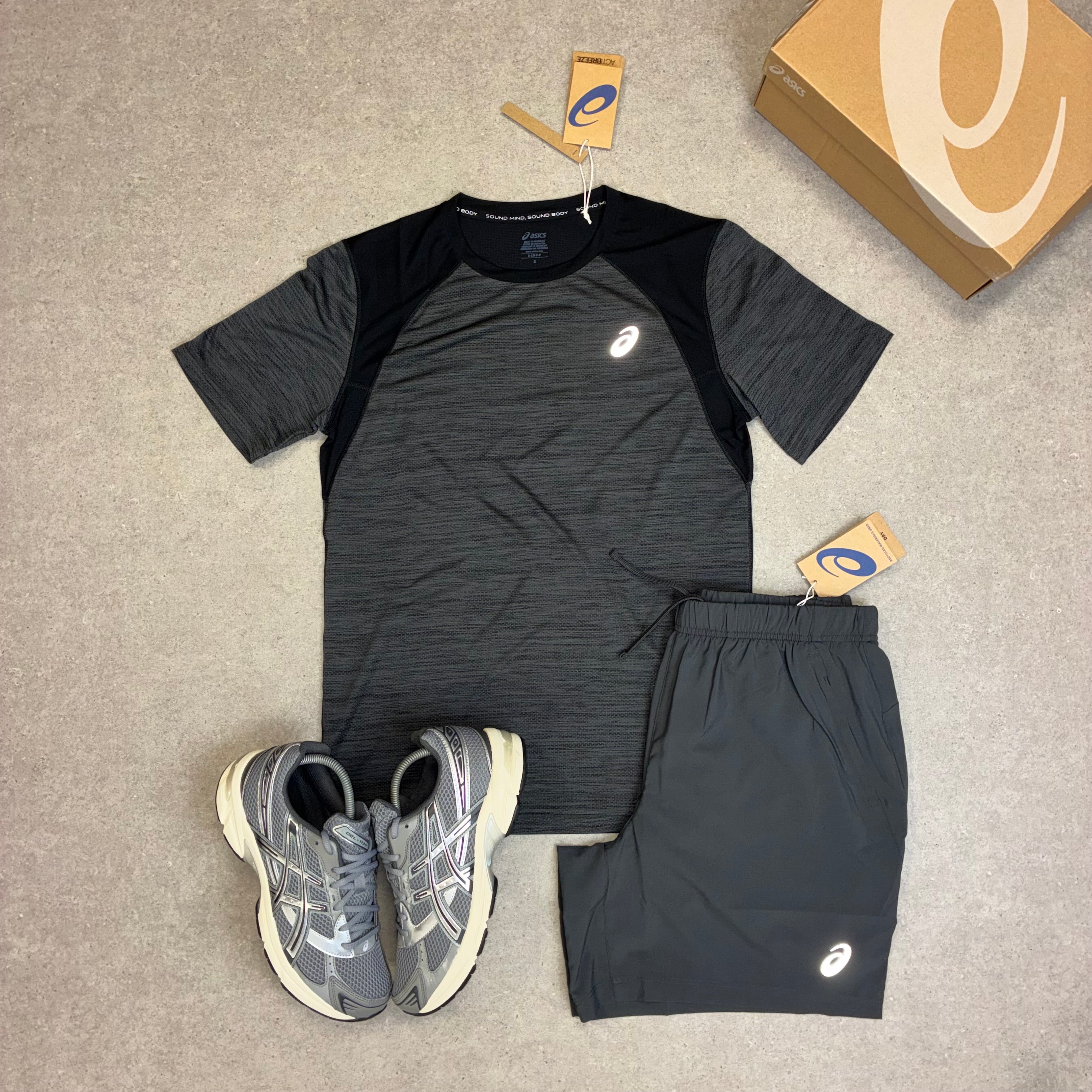 ASICS Road SS Top Performance Black & Sport Run Shorts Graphite Grey