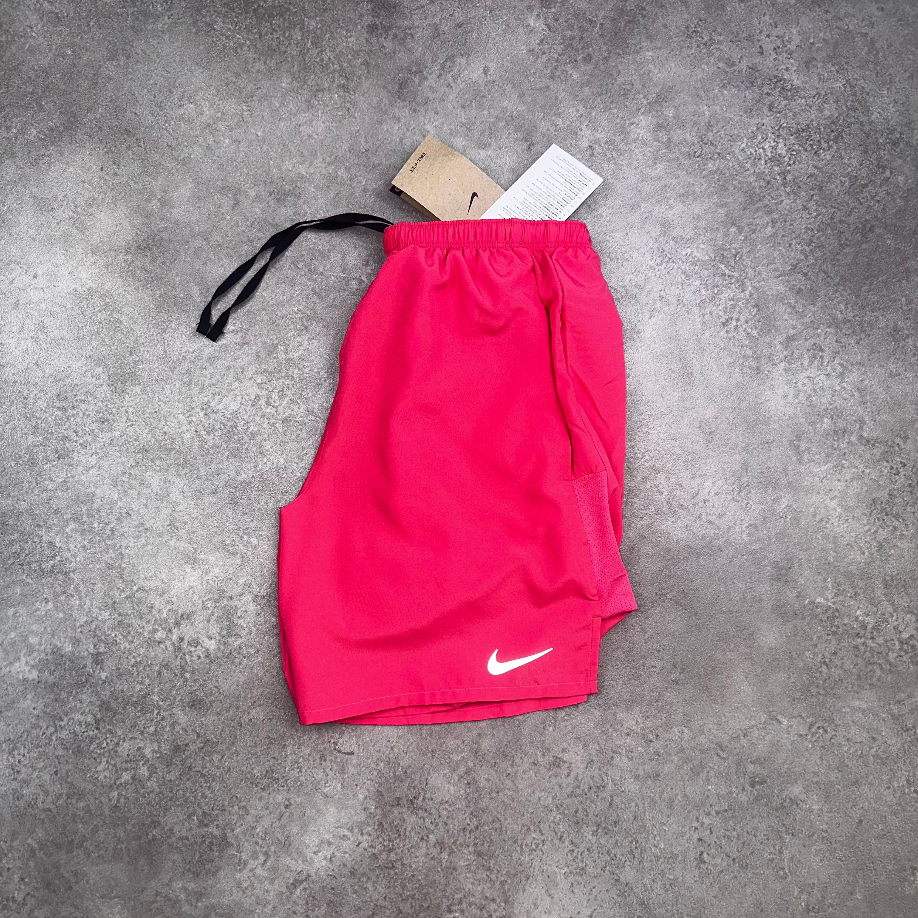 Nike Challenger Shorts 7 Inch Aster Pink front view