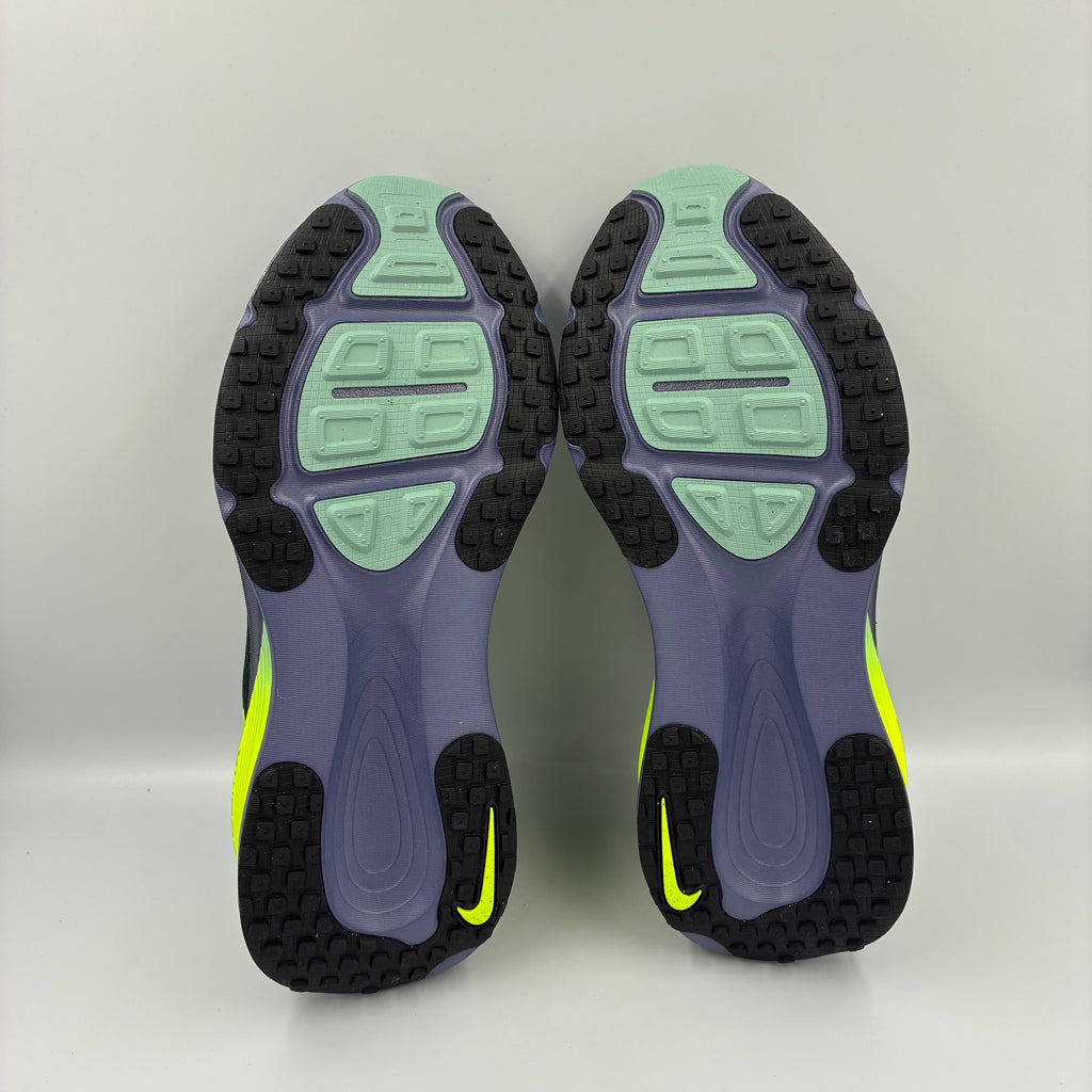 Nike Vomero 18 Seaweed / Volt-Cannon UK 8