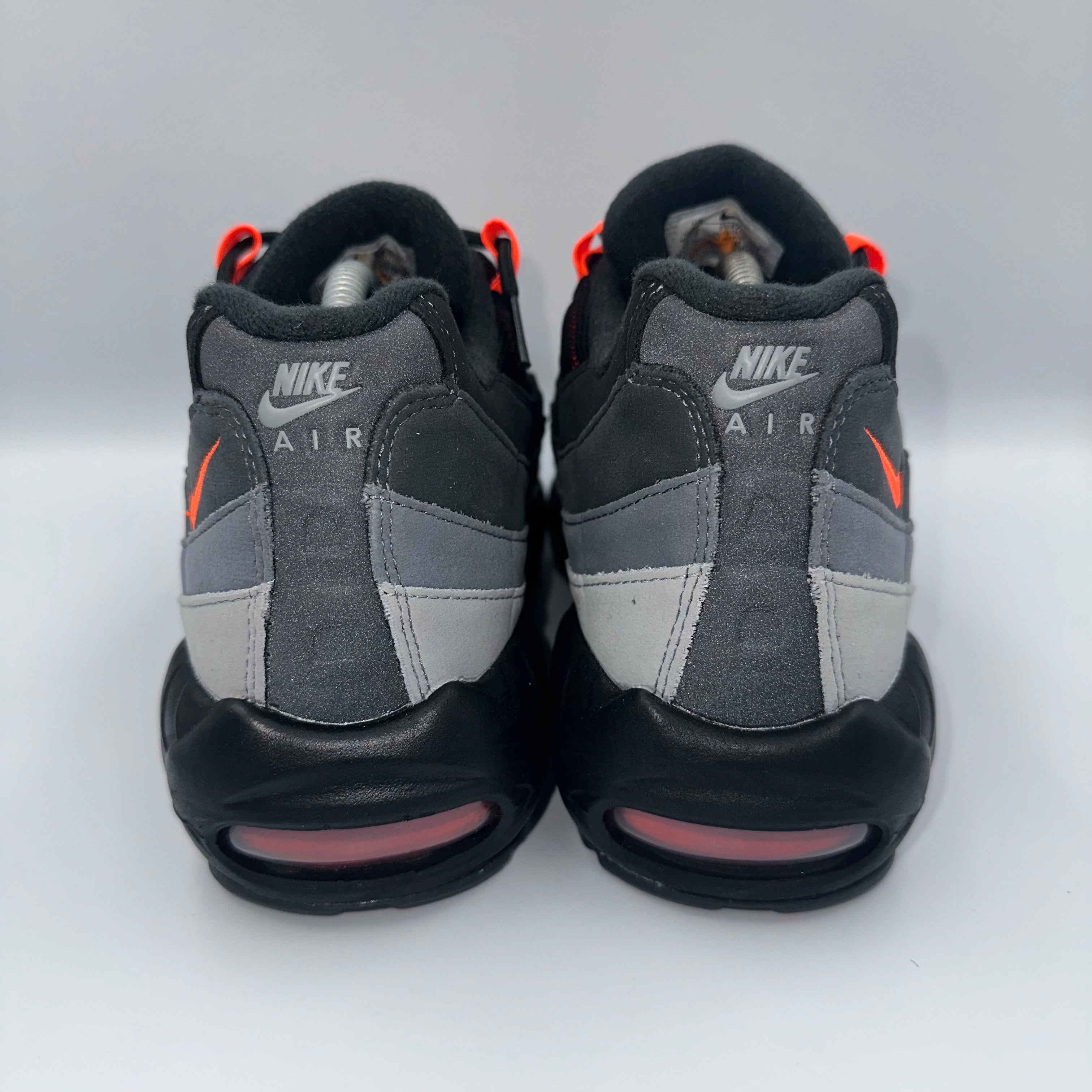 Nike Air Max 95 Reverse Hyper Crimson outsole view