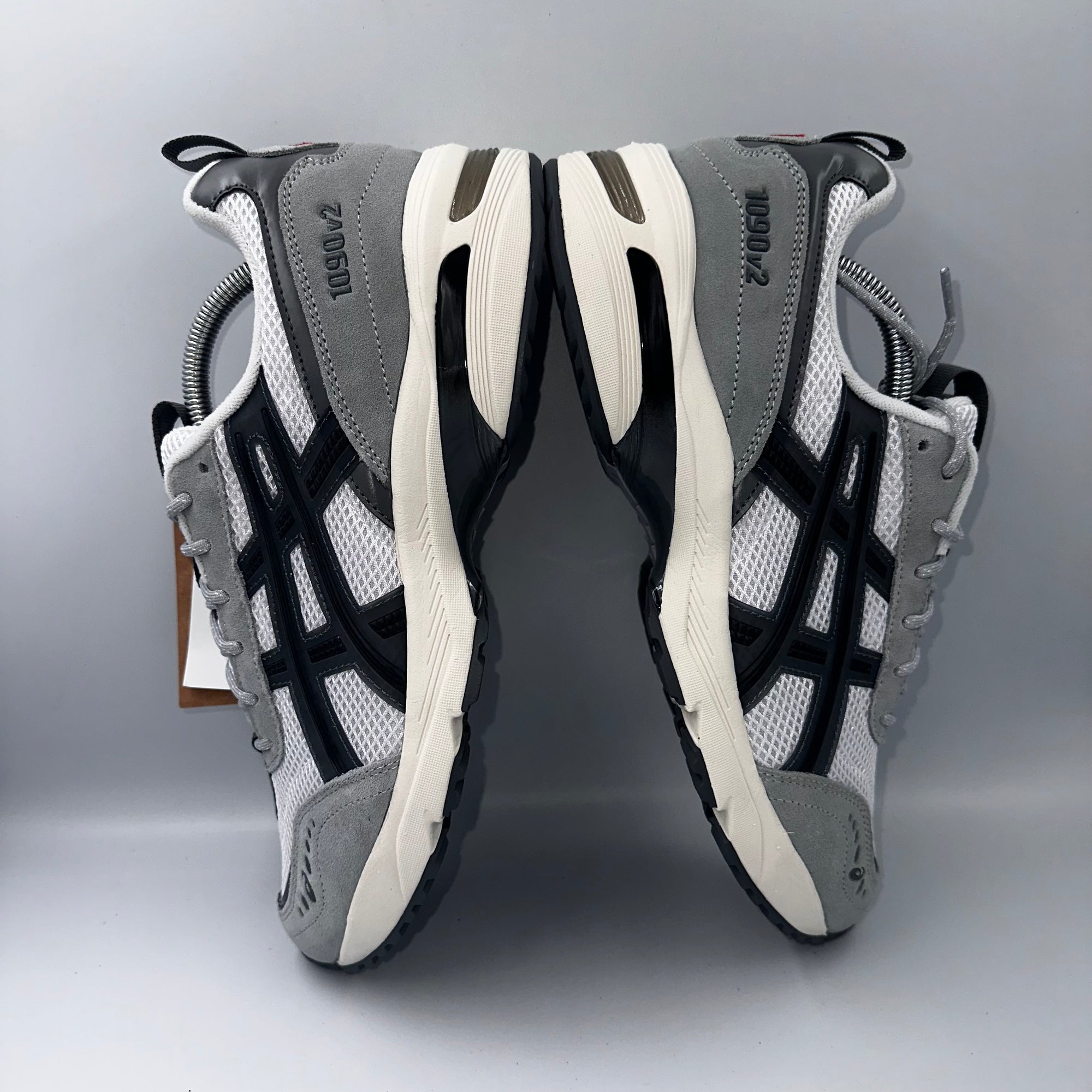ASICS Gel-1090v2 White / Steel Grey UK 9.5