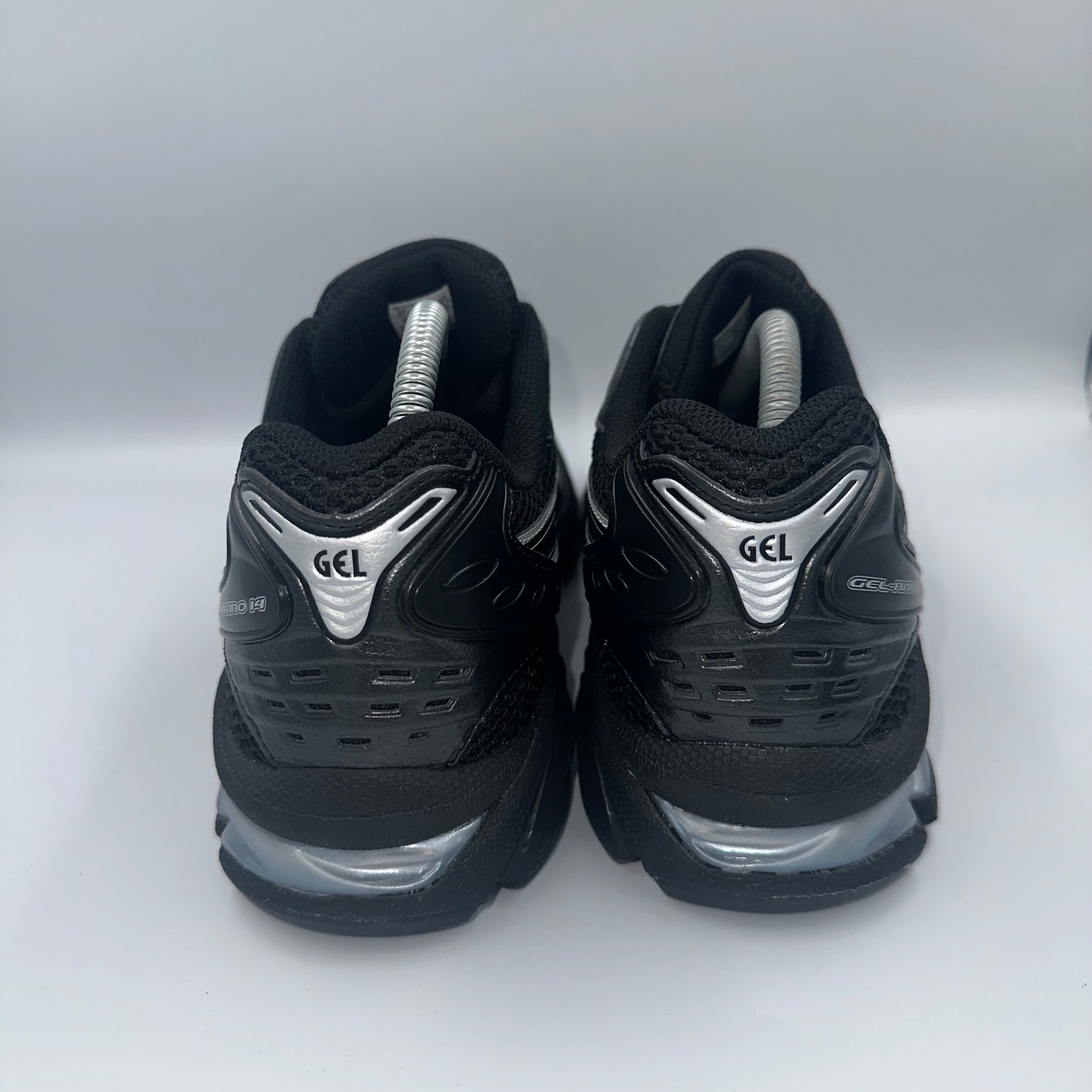 ASICS Gel-Kayano 14 Black / Pure Silver UK 8.5 outsole view