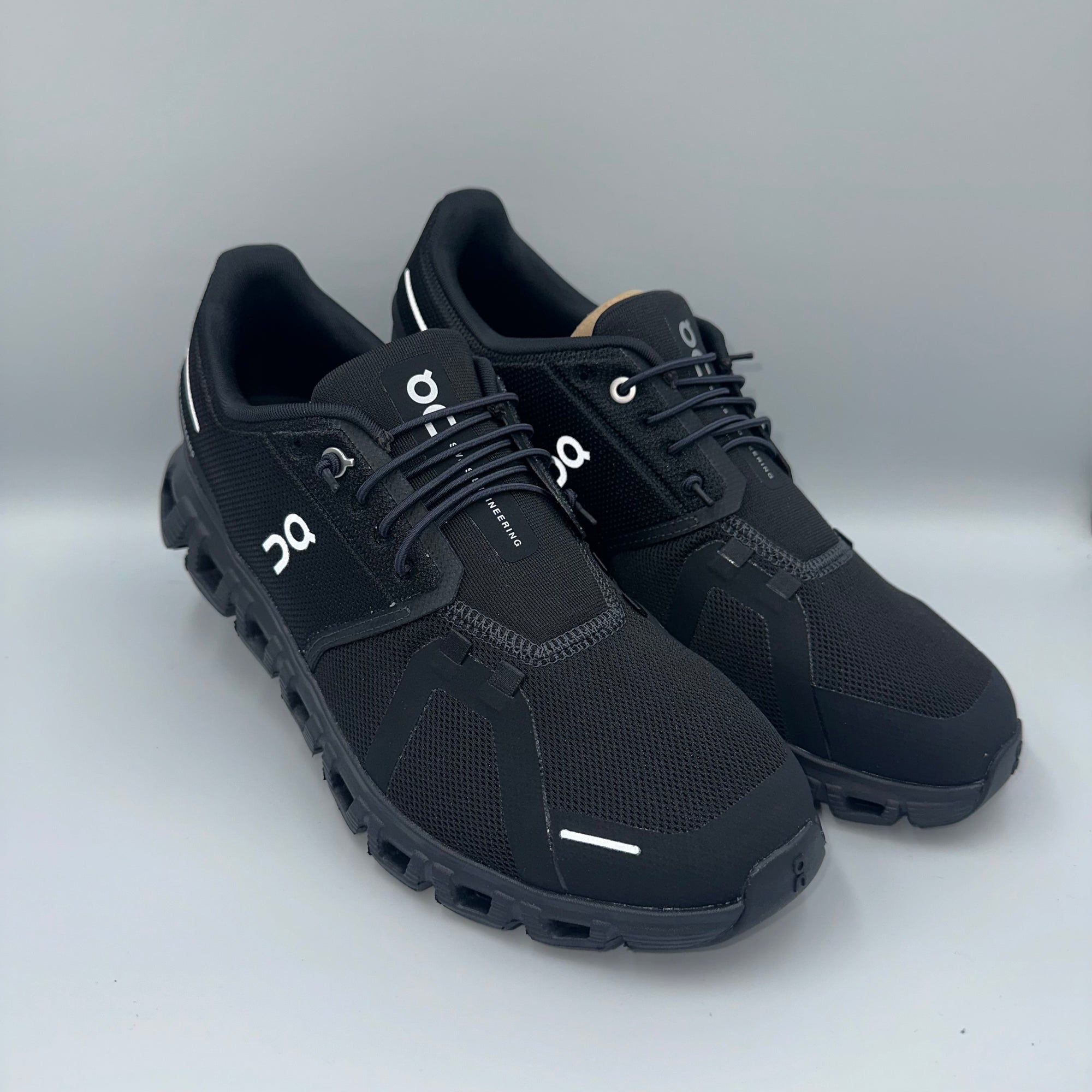 On Running Cloud 6 Black UK 9