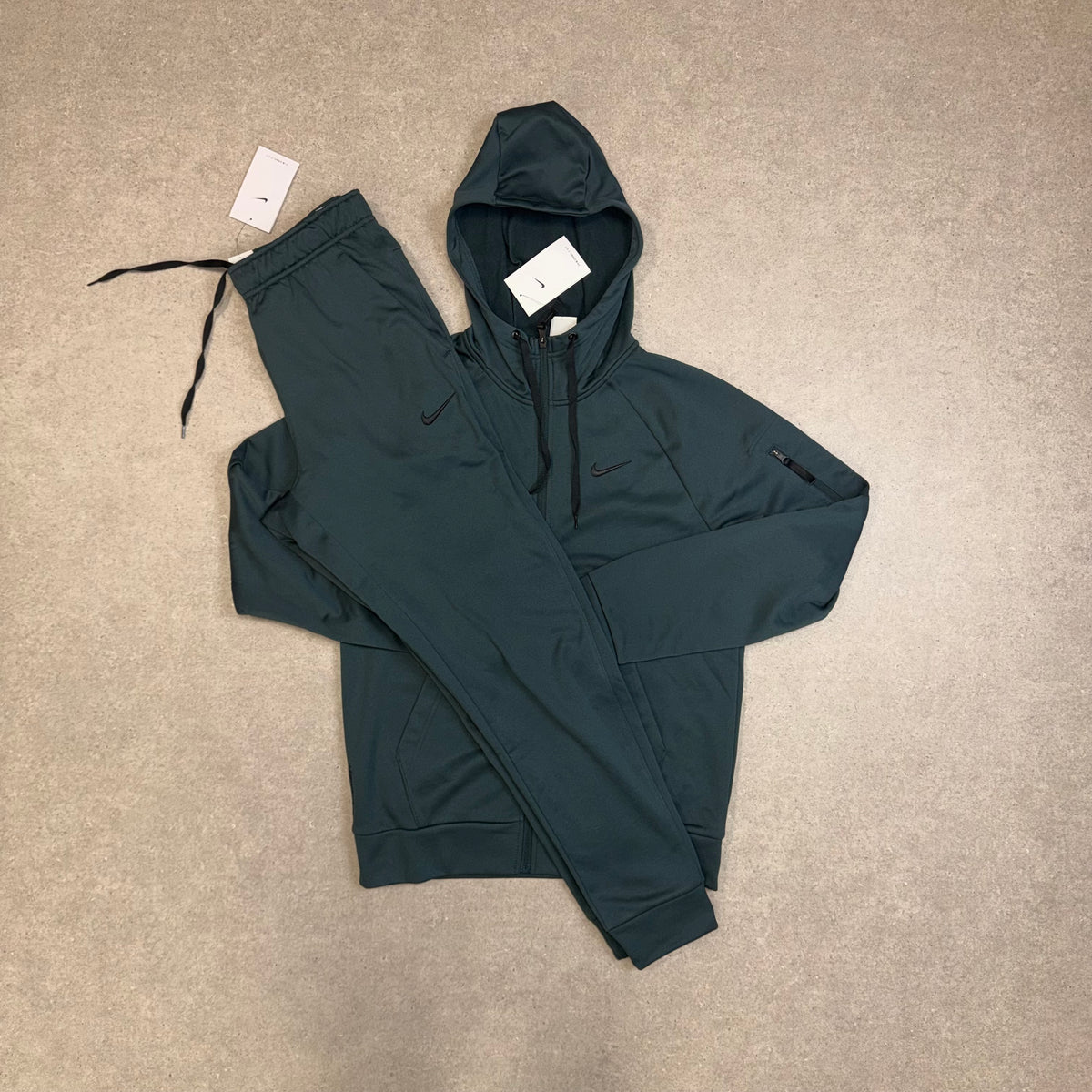 Nike Therma-FIT Tracksuit – Seaweed