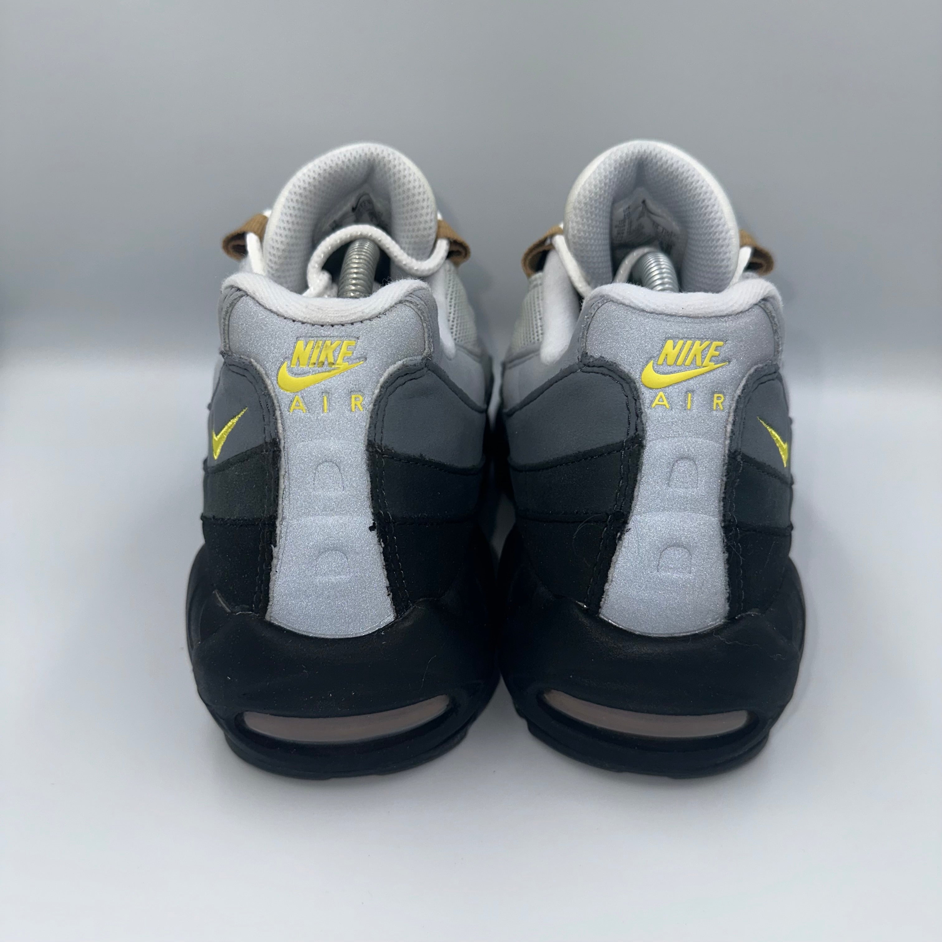 Nike Air Max 95 OG Yellow Strike Icon UK 9 outsole view