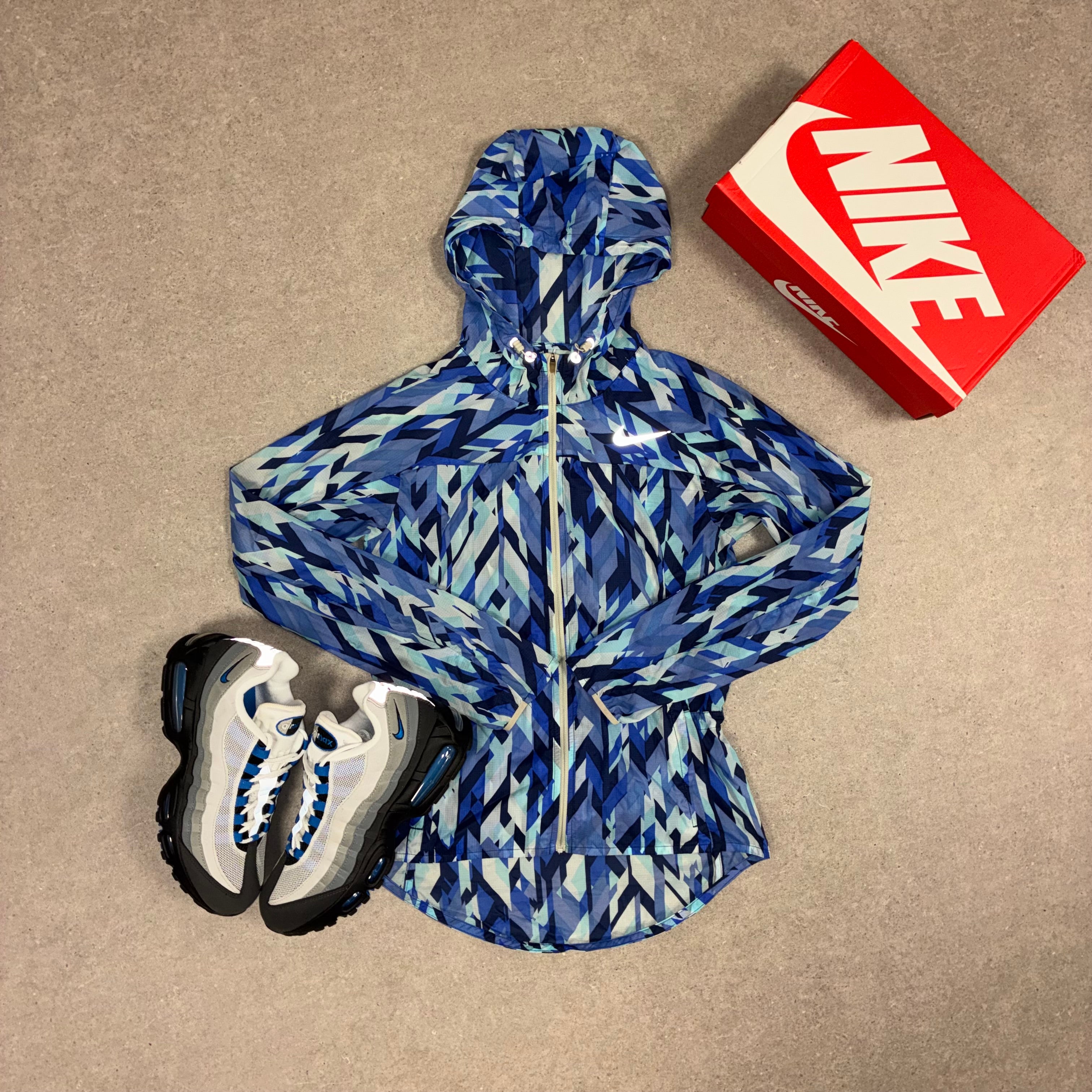 Nike Impossibly Light Running Jacket Multi Blue
