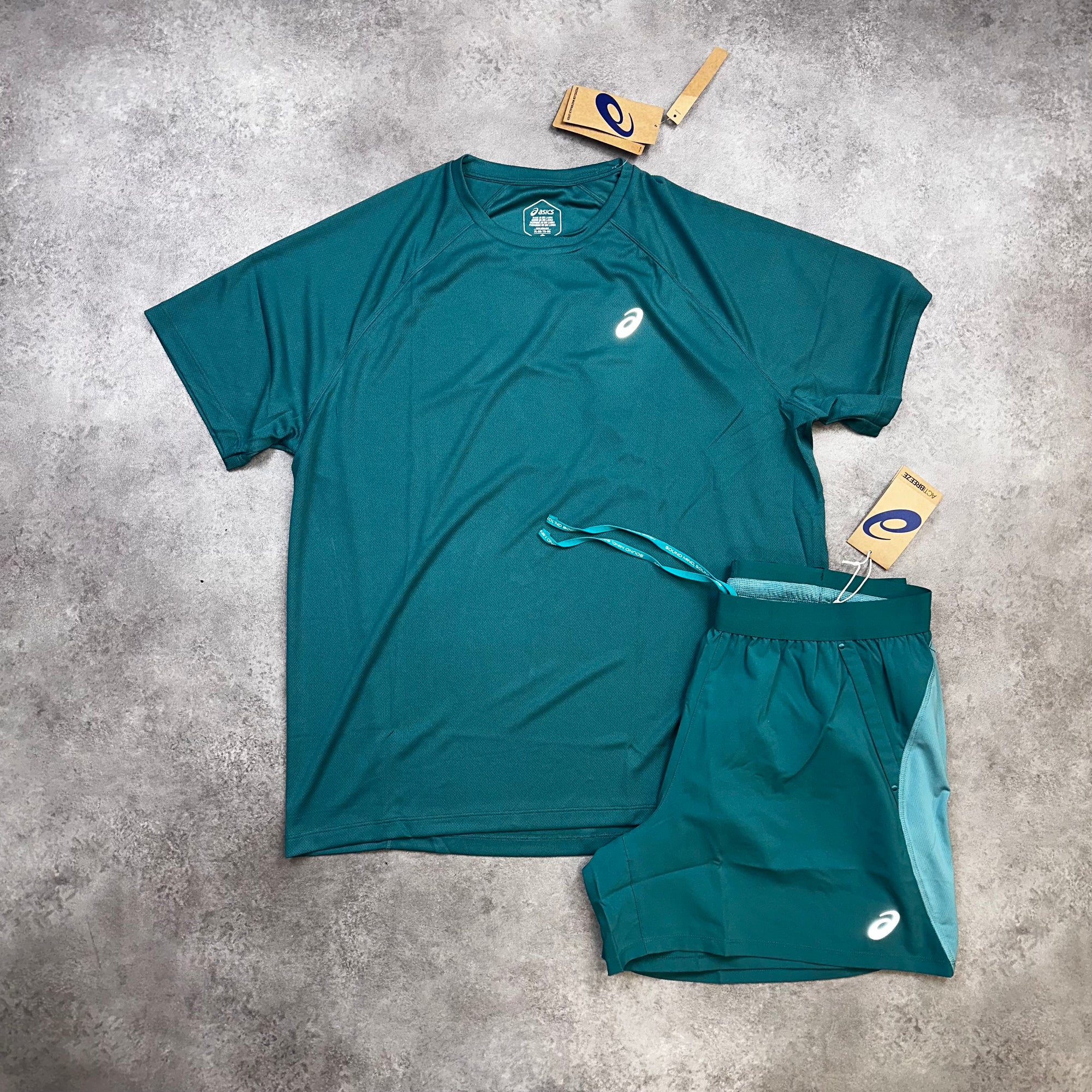 ASICS Rainy Lake Set