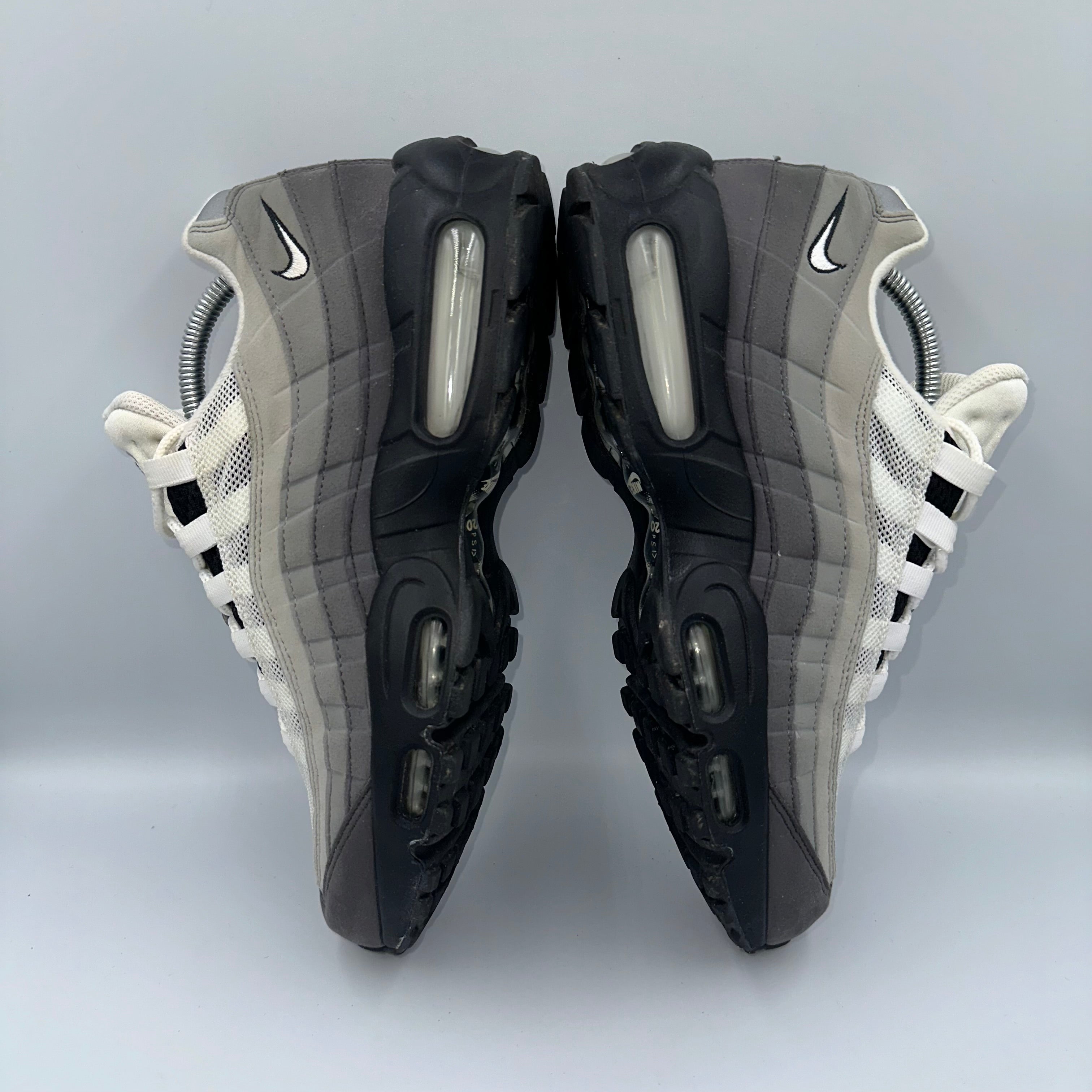 Nike Air Max 95 OG Granite UK 8 three-quarter front angle