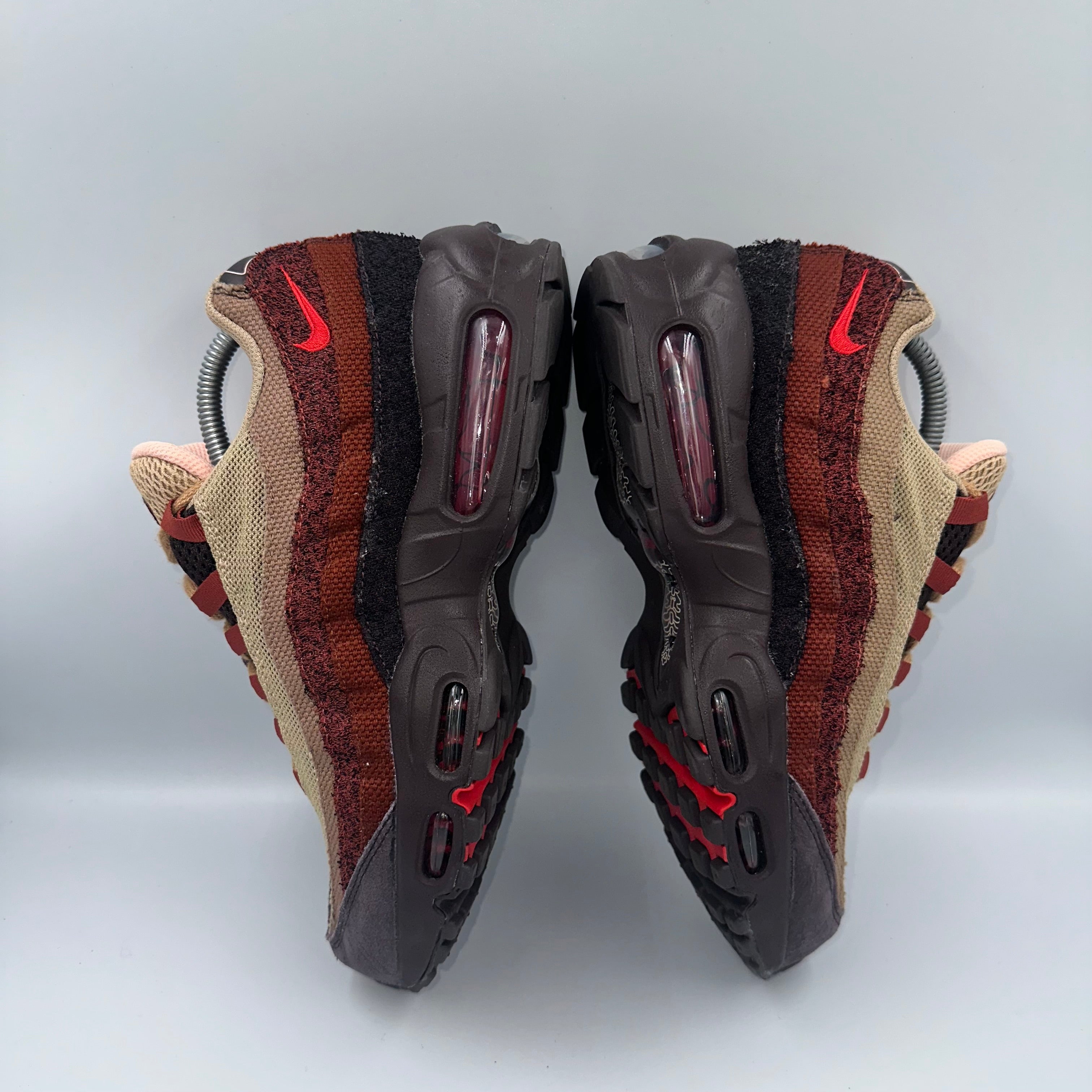 Nike Air Max 95 Anatomy of Air heel and counter detail view DZ4710-200