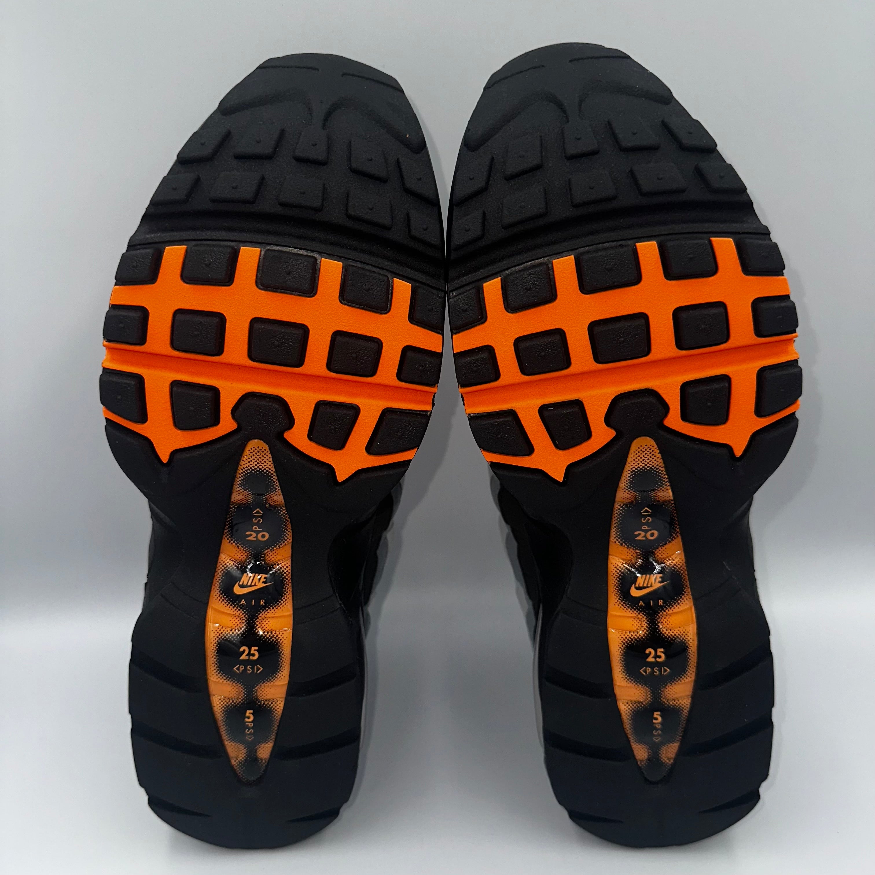 Nike Air Max 95 OG Mandarin 2025 “Big Bubble” heel and counter detail
