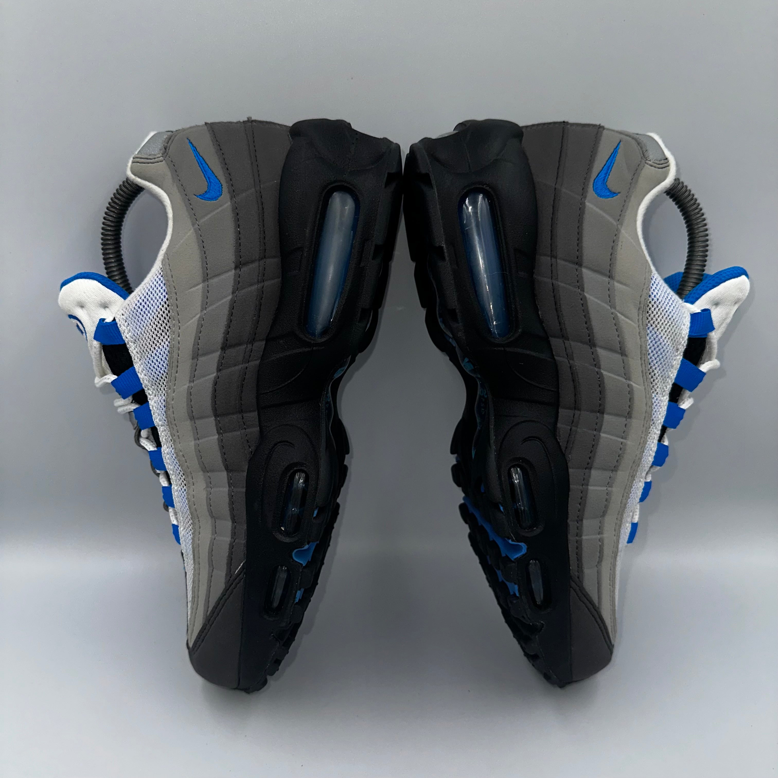 Nike Air Max 95 OG Crystal Blue UK 7.5 three-quarter front angle