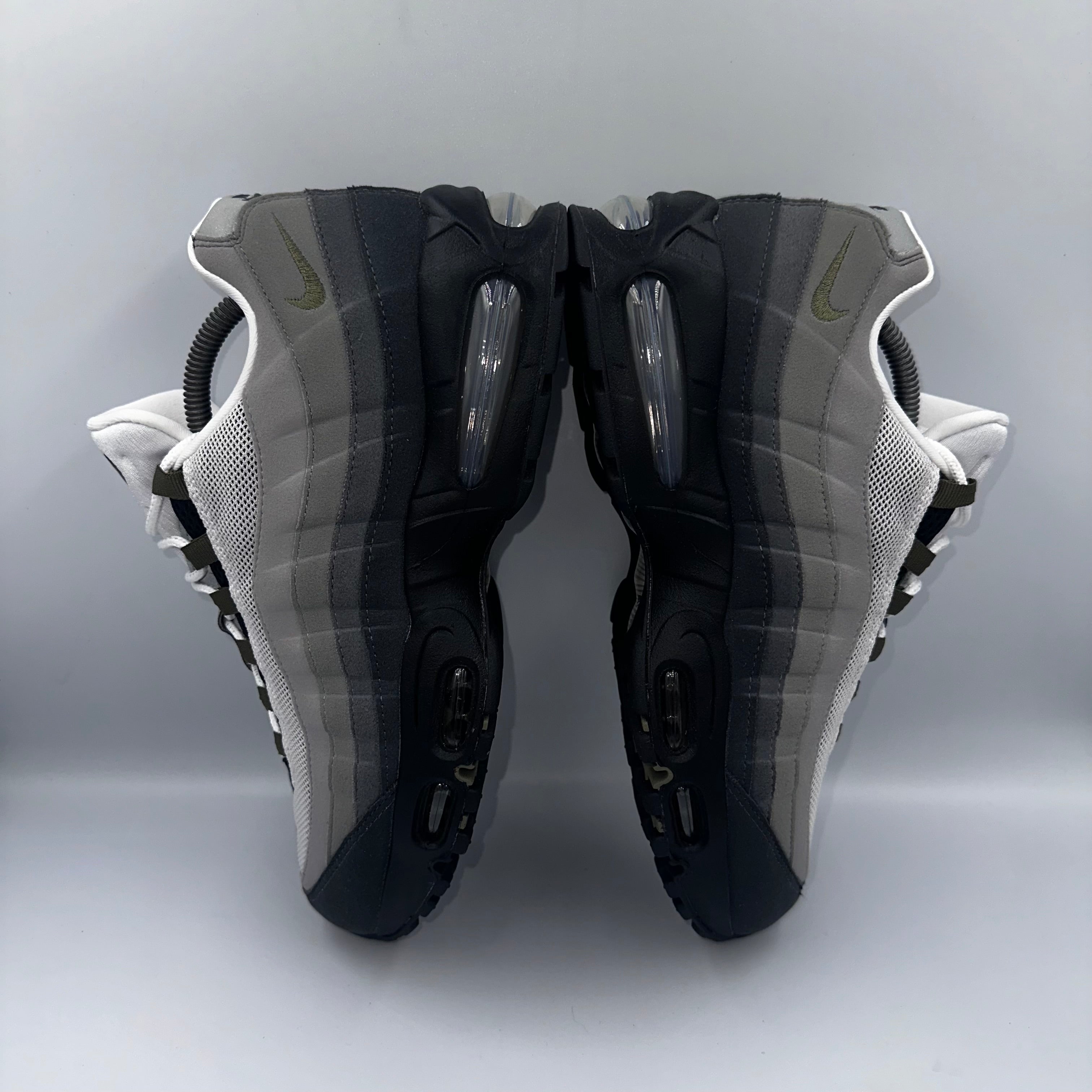 Nike Air Max 95 OG Medium Olive 2025 "Big Bubble" three-quarter front angle