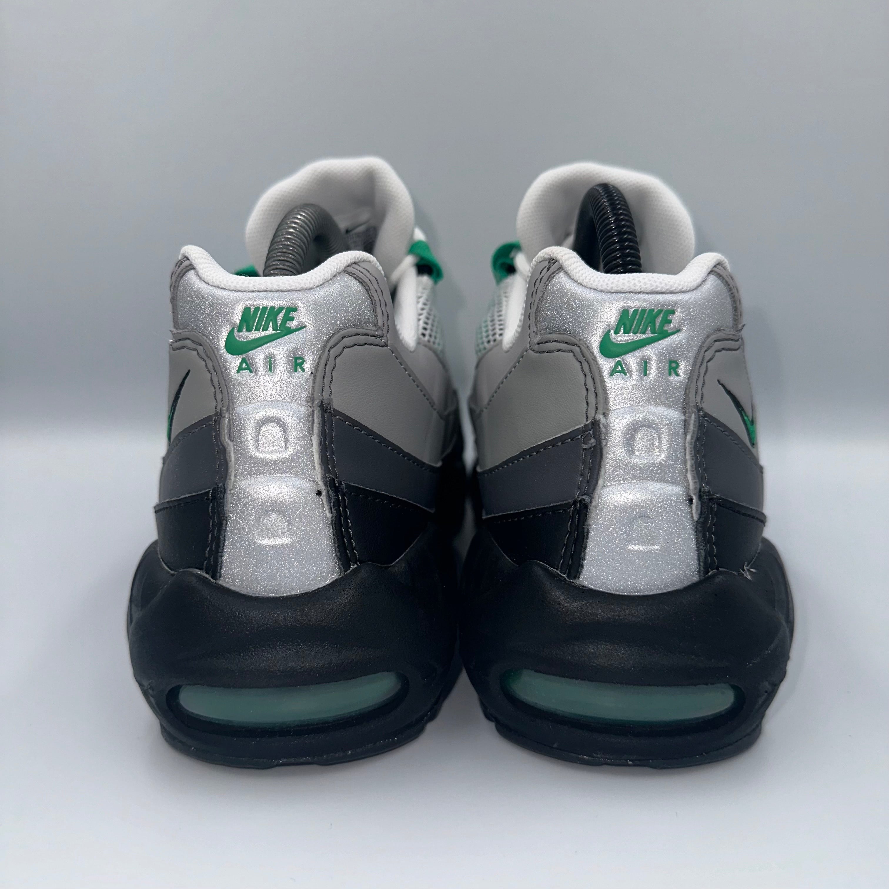 Nike Air Max 95 Stadium Green UK 6.5 outsole view