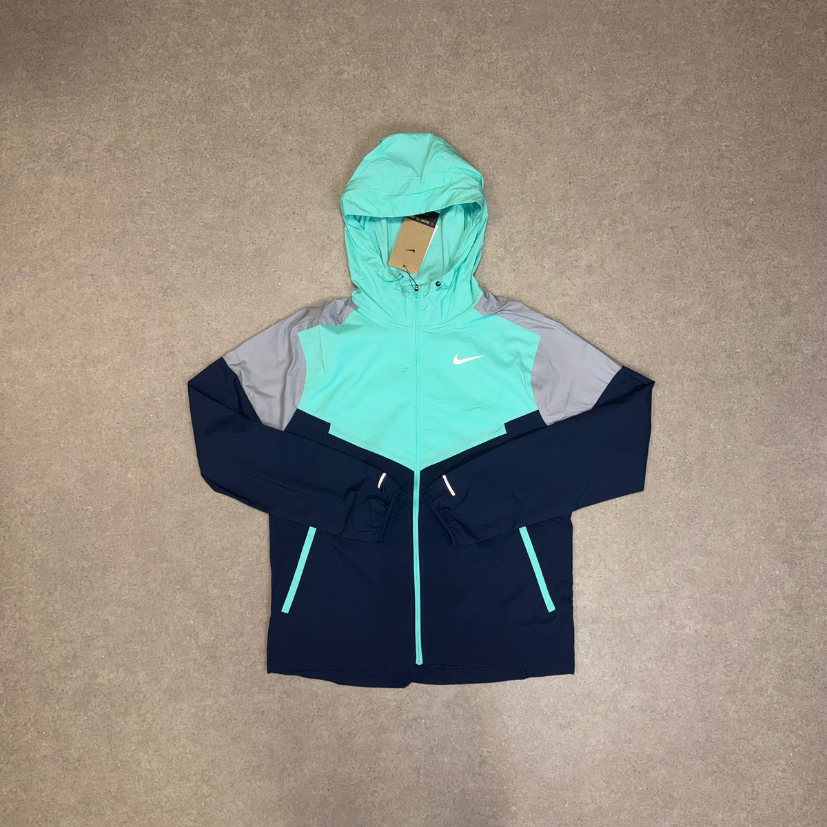 Nike Impossibly Light Windrunner Jacket – Midnight Navy / Hyper Turquoise