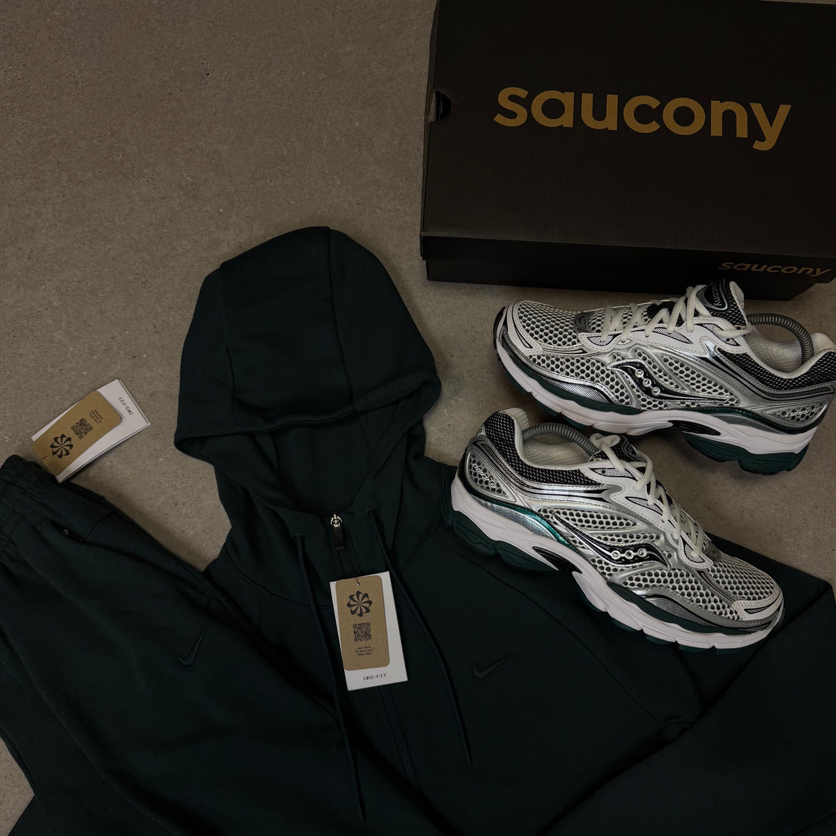 Nike Primary Fleece Tracksuit – Seaweed