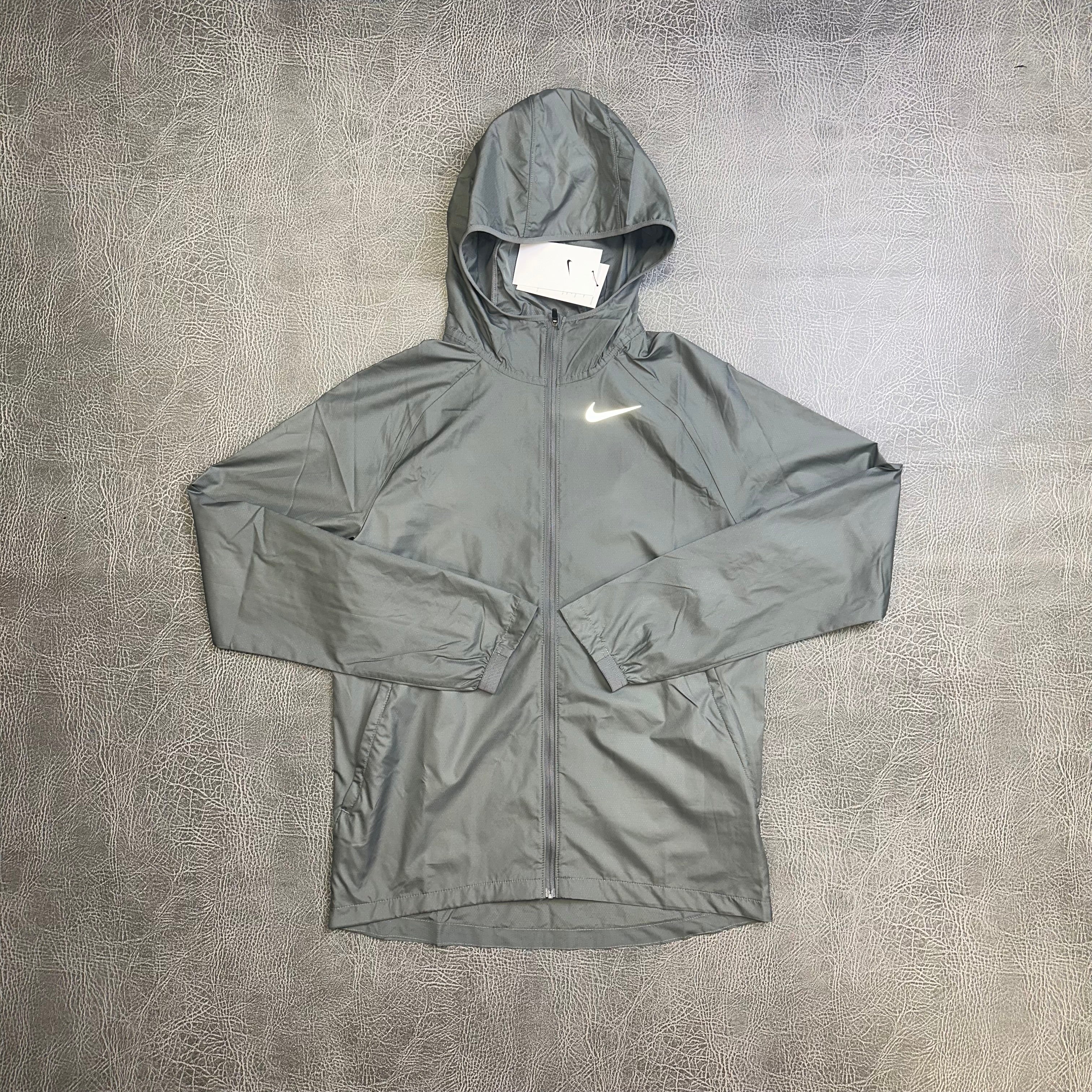 Nike Essential Jacket Grey