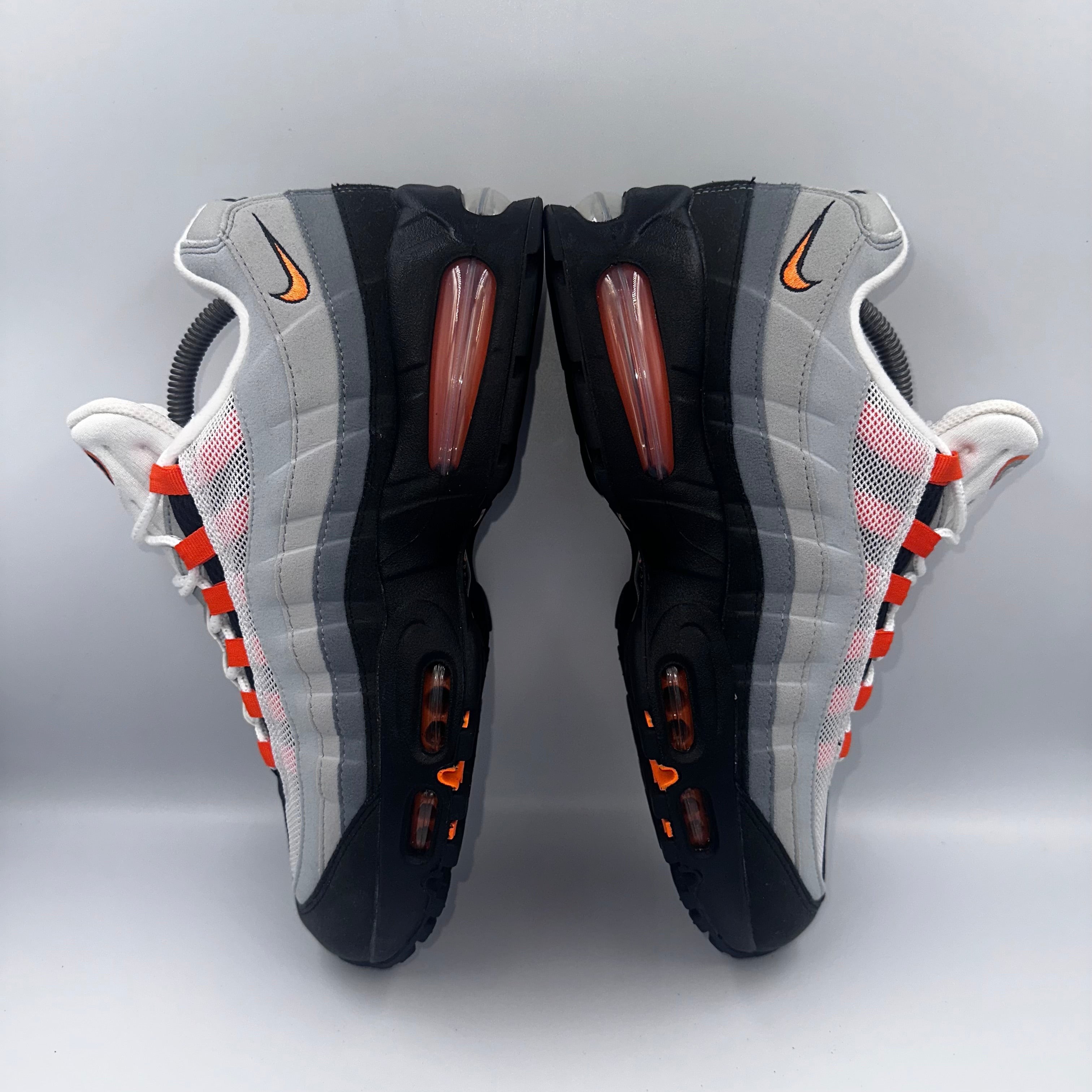 Nike Air Max 95 OG Mandarin UK 8.5 three-quarter front angle