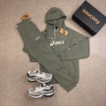 ASICS Logo Fleece Tracksuit – Lichen Green 