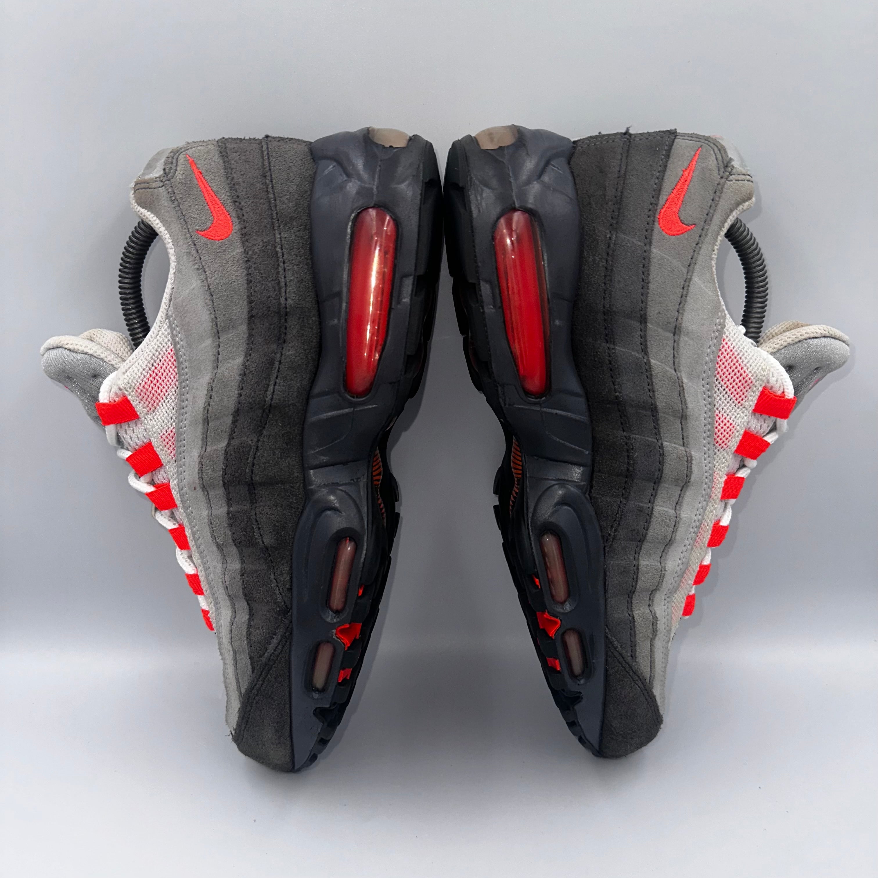 Nike Air Max 95 Wash Pack Bright Crimson UK 7 three-quarter front angle