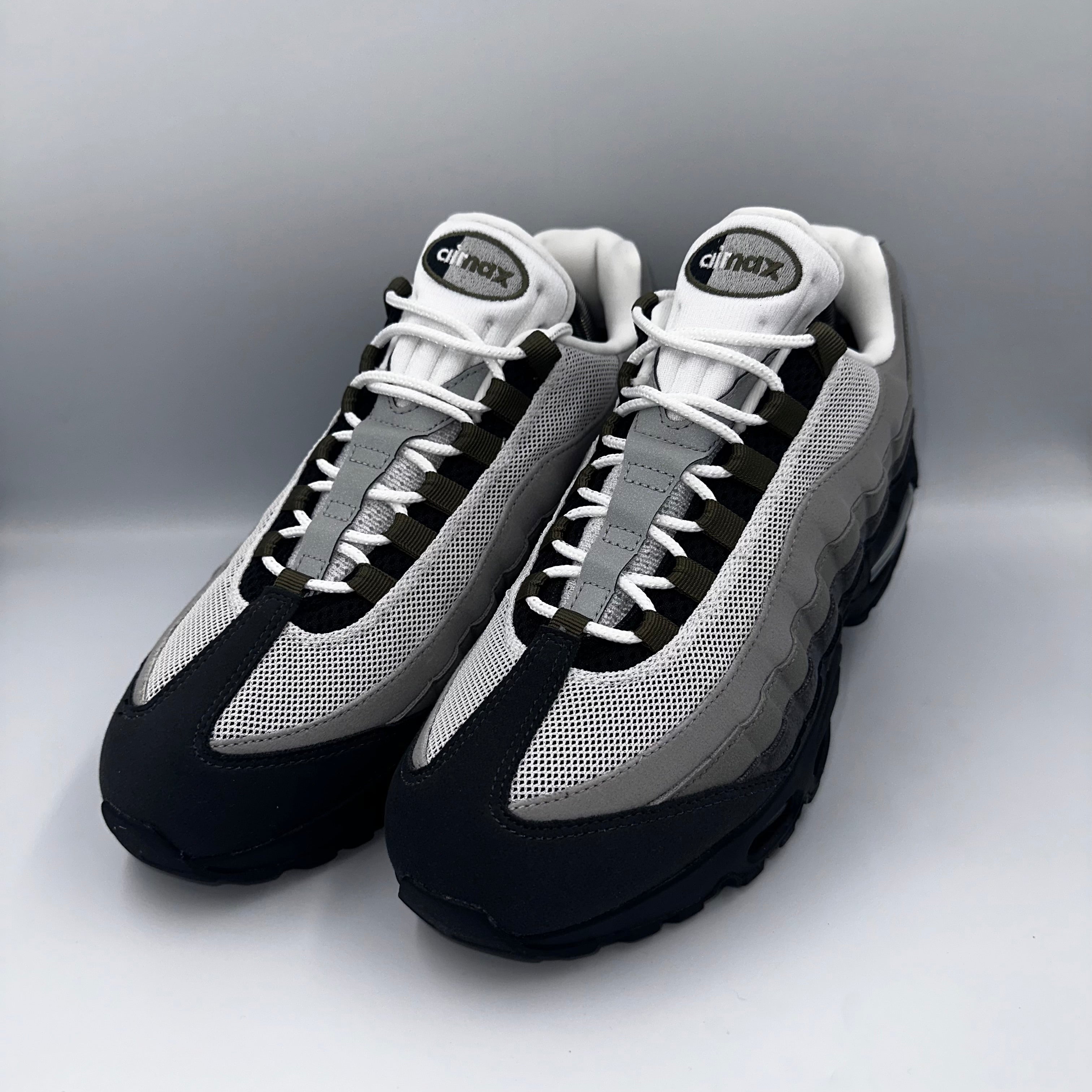 Nike Air Max 95 OG Medium Olive 2025 "Big Bubble" medial side view