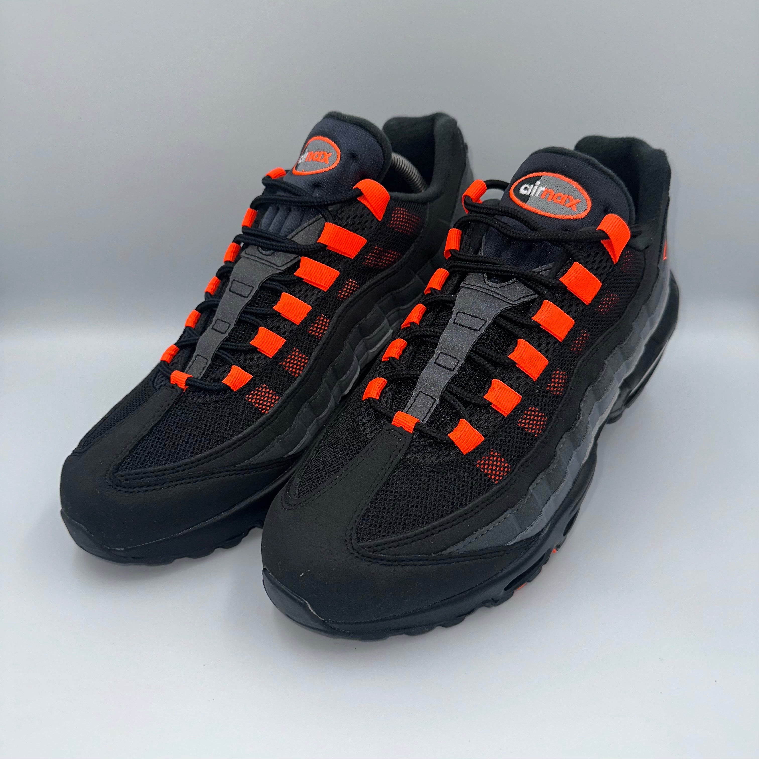 Nike Air Max 95 Reverse Hyper Crimson medial side view