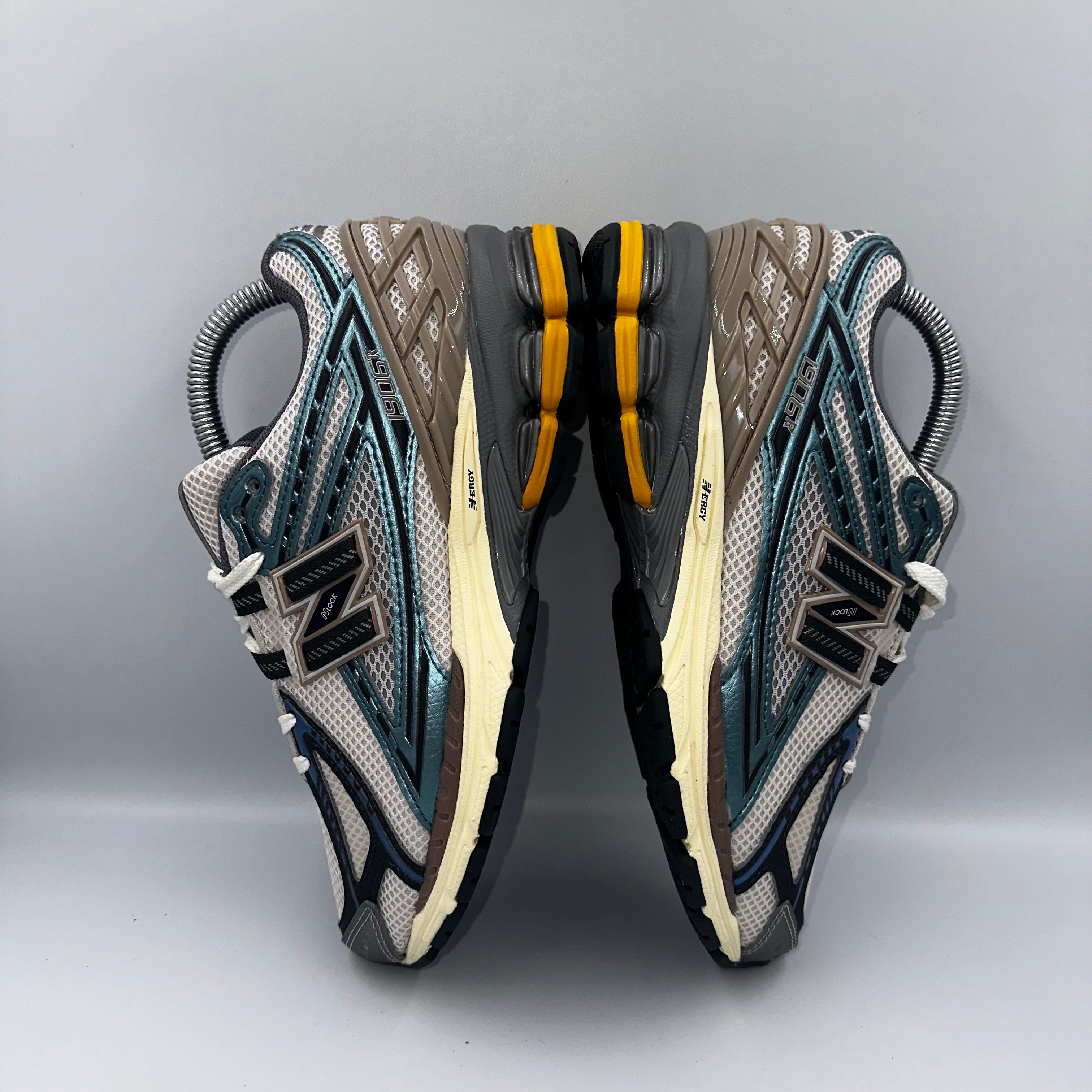 New Balance 1906R Newspruce / Moonbeam three-quarter front angle