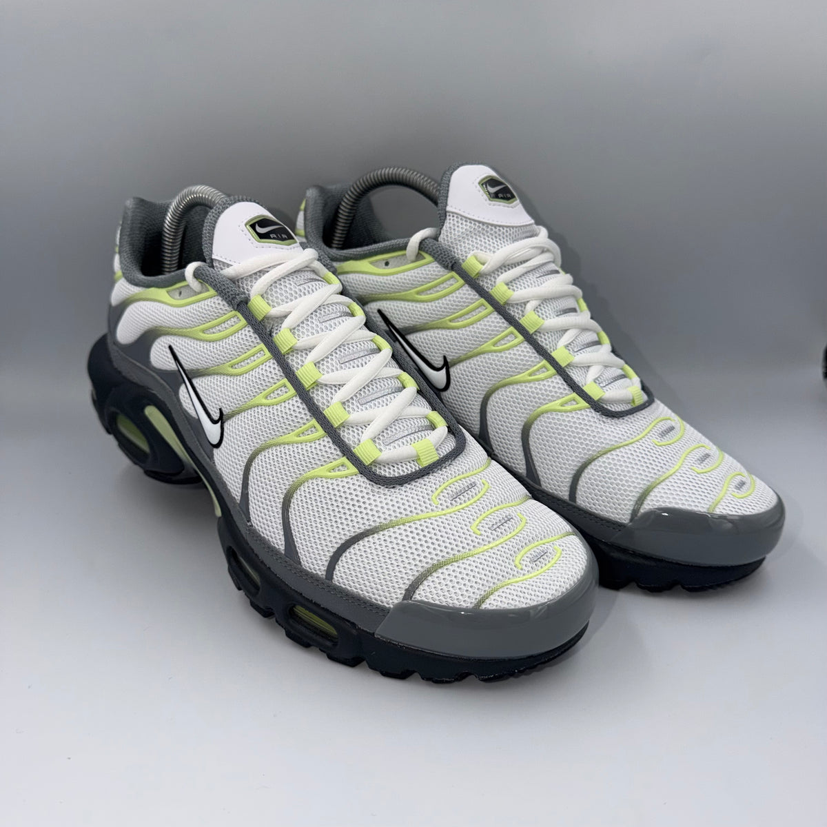 Nike Air Max Plus TN Cool Grey / Light Liquid Lime