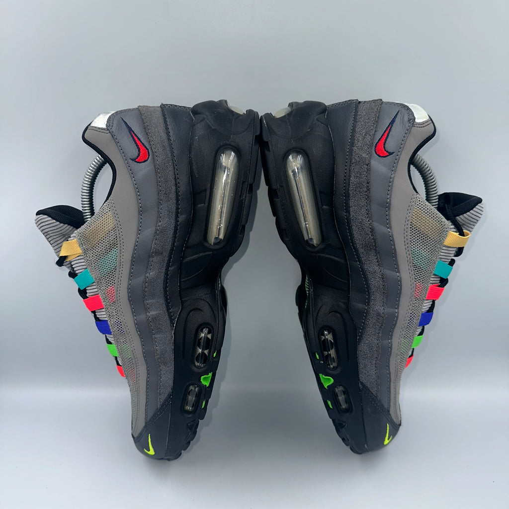 Nike Air Max EOI UK 8 three-quarter front angle