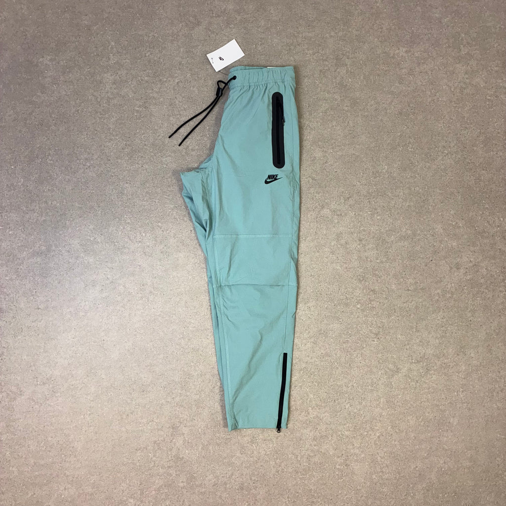 Nike Tech Woven Pants Canon / Black