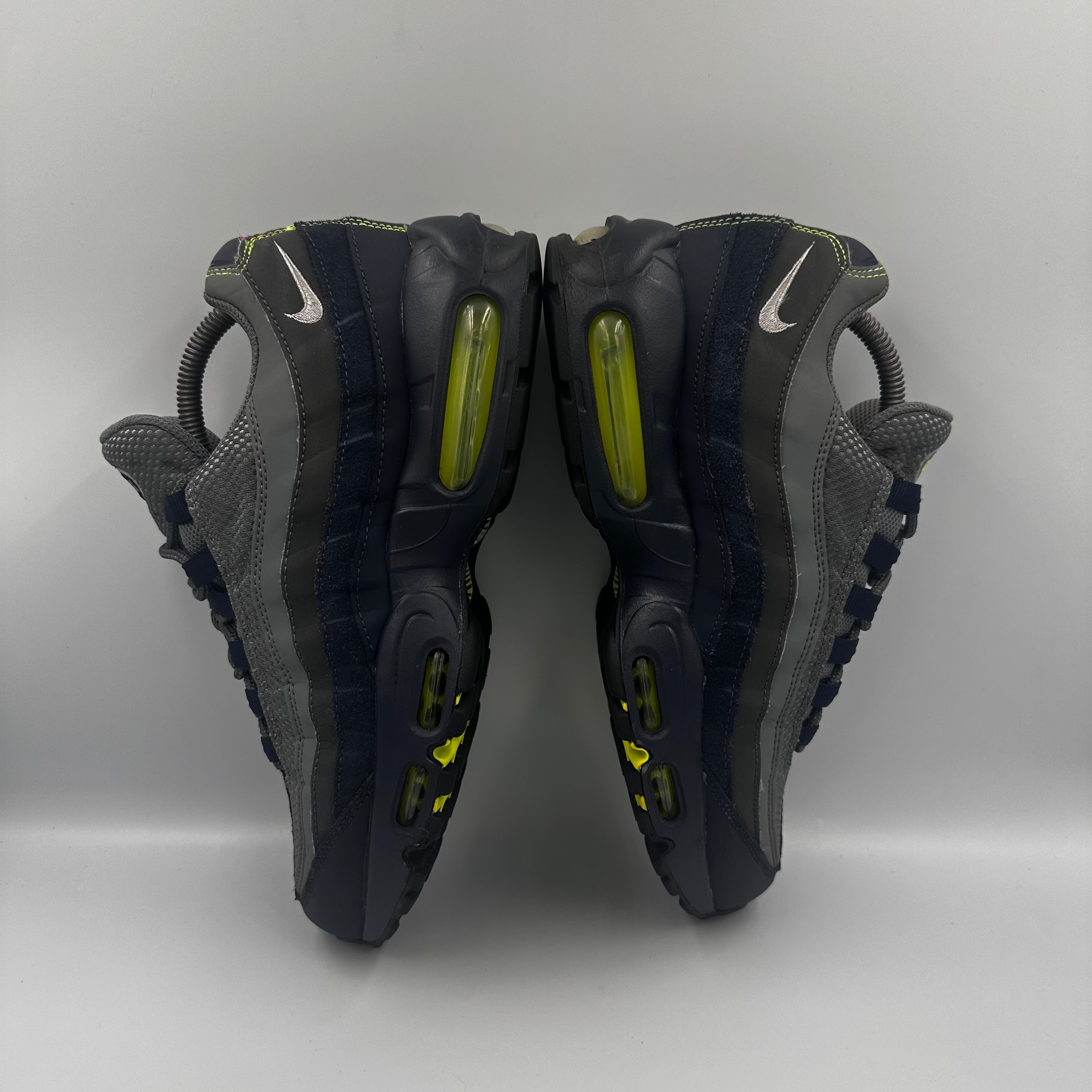 Nike Air Max 95 Seahawk UK 7 three-quarter front angle