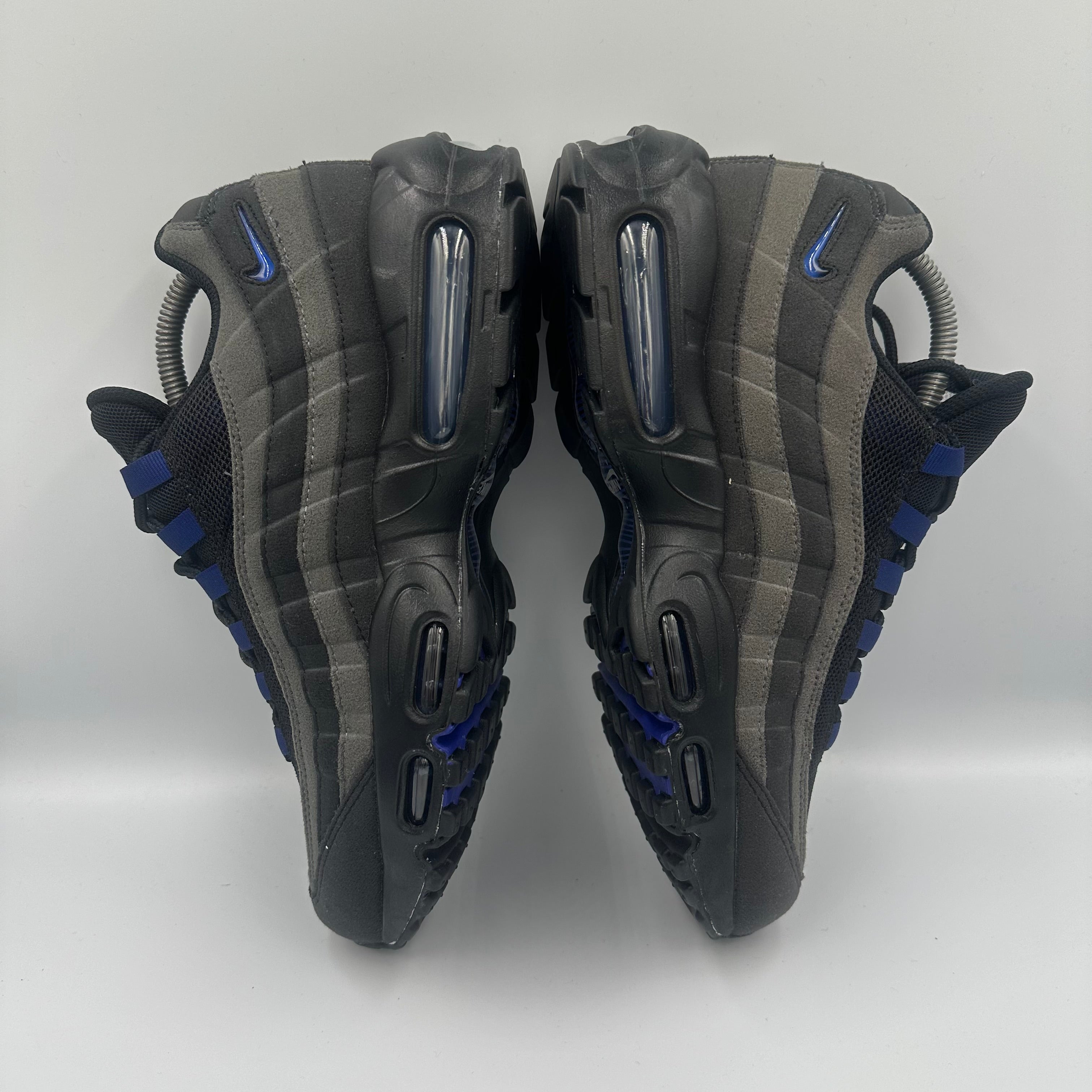 Nike Air Max 95 Black / Deep Royal Blue / Navy Jewel JD Exclusive three-quarter front angle