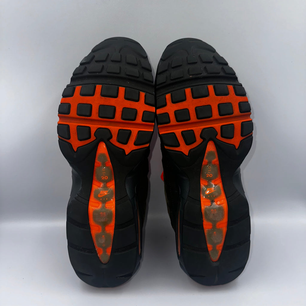 Nike Air Max 95 Total Orange / Neutral Olive UK 10.5