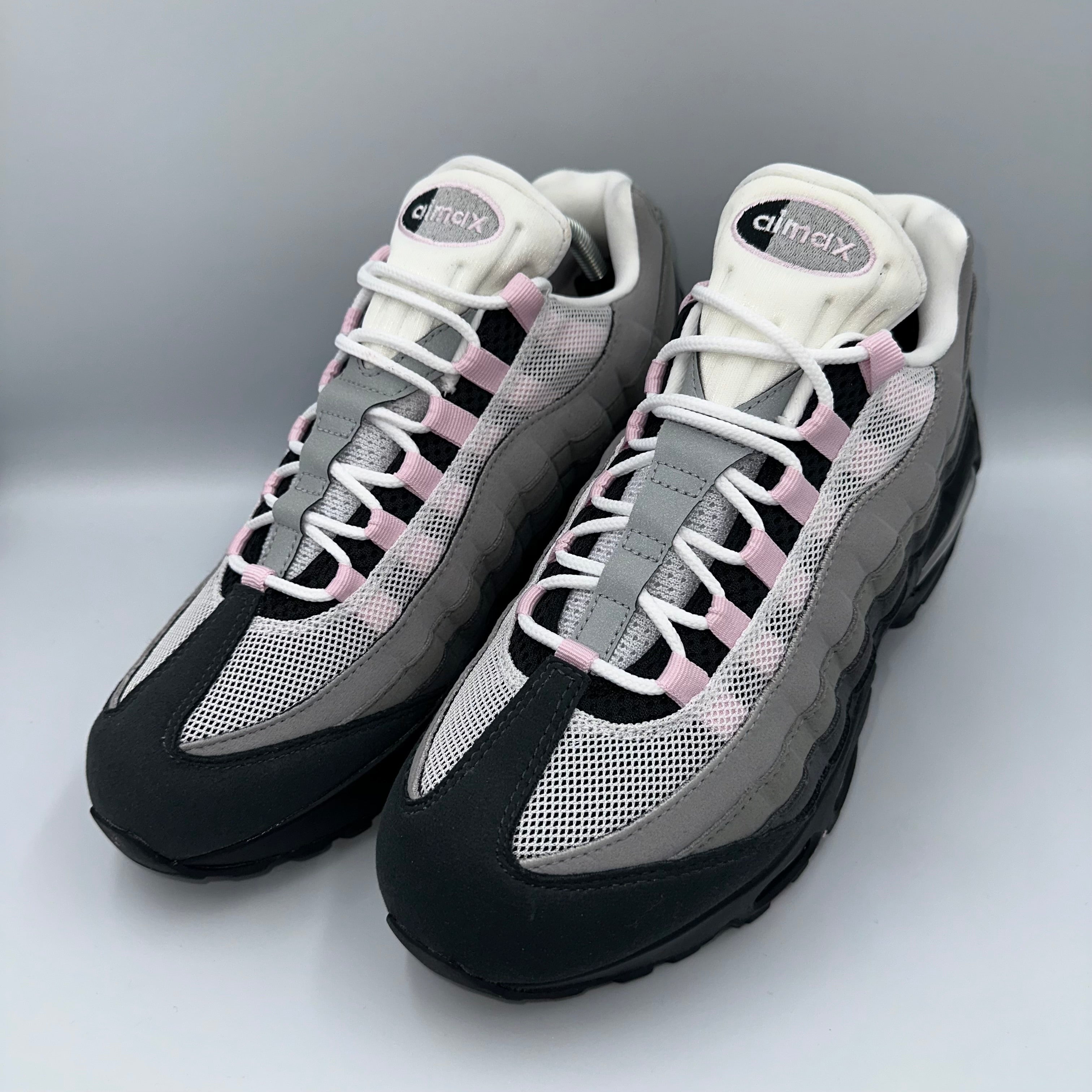 Nike Air Max 95 OG Pink Foam 2026 “Big Bubble” medial side view