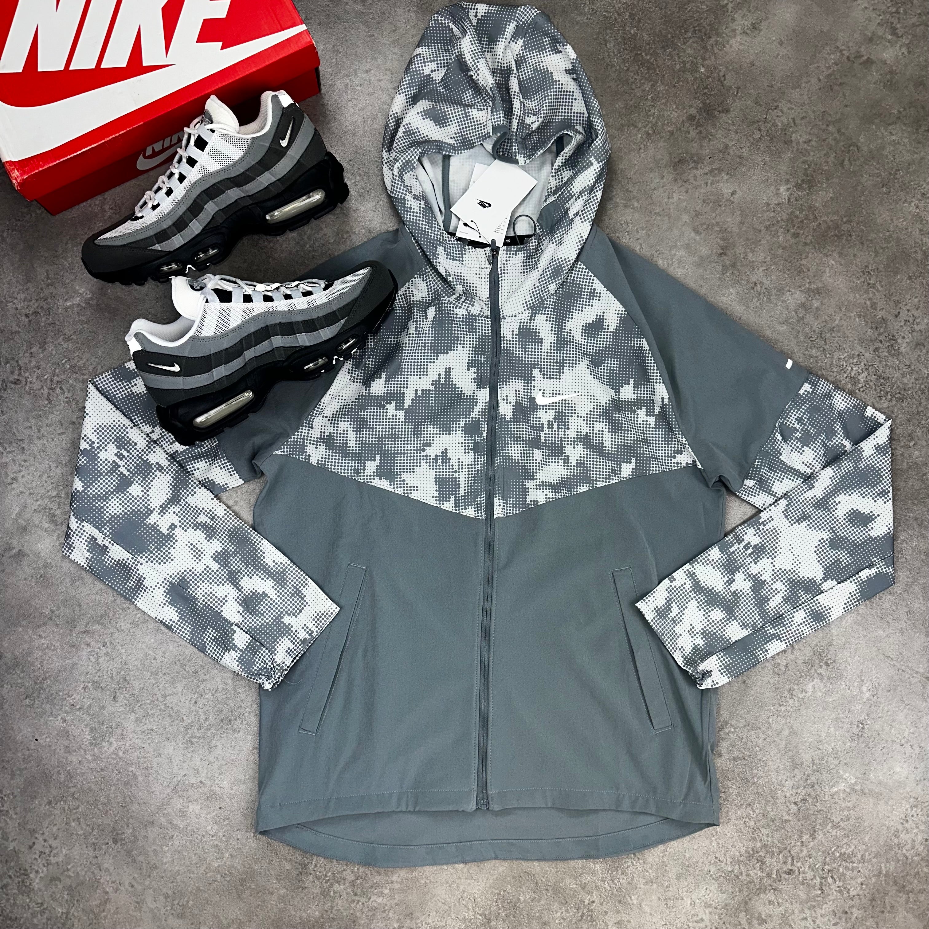 Nike Repel Miler Camo Jacket front view
