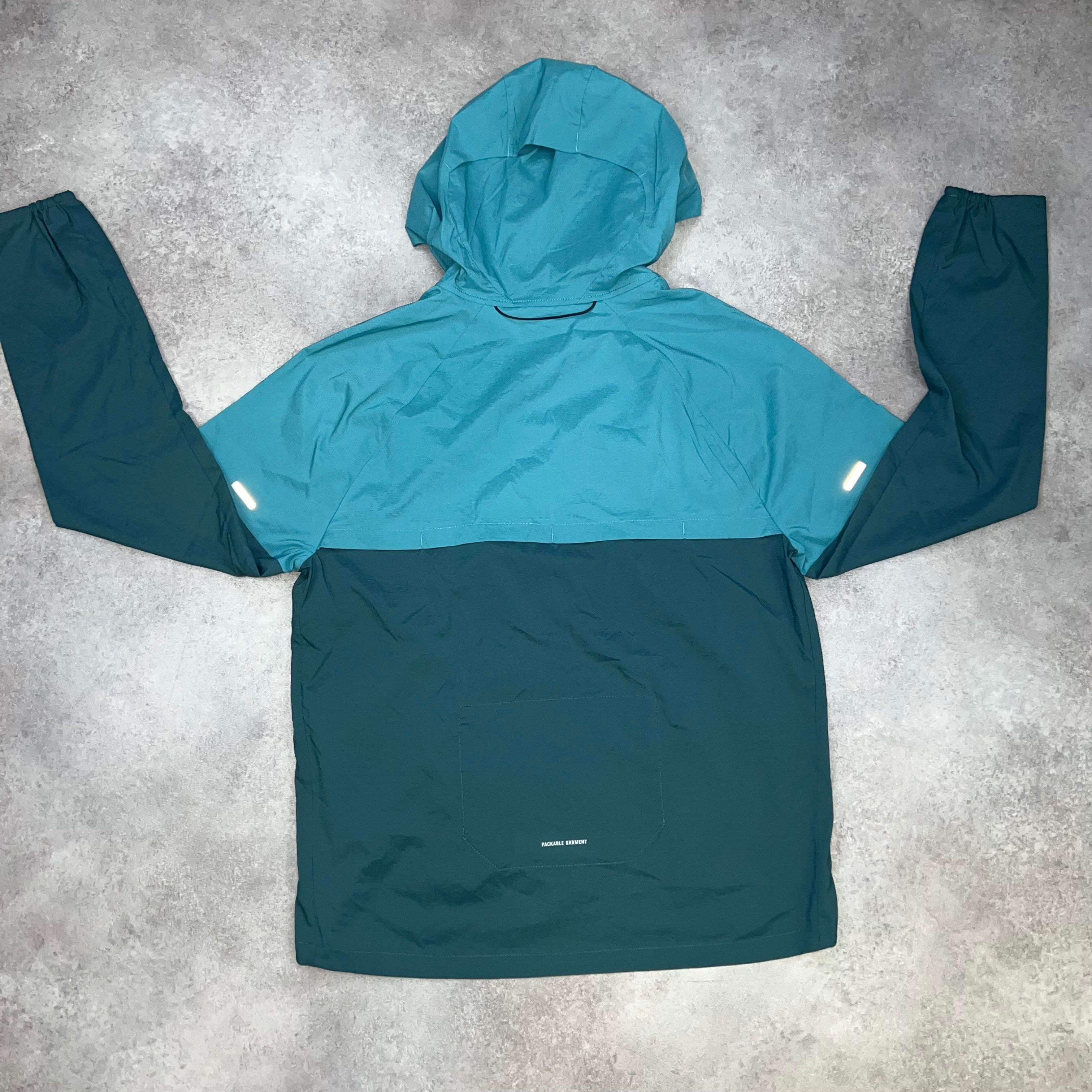 Nike Windbreaker Jacket Teal detail close-up