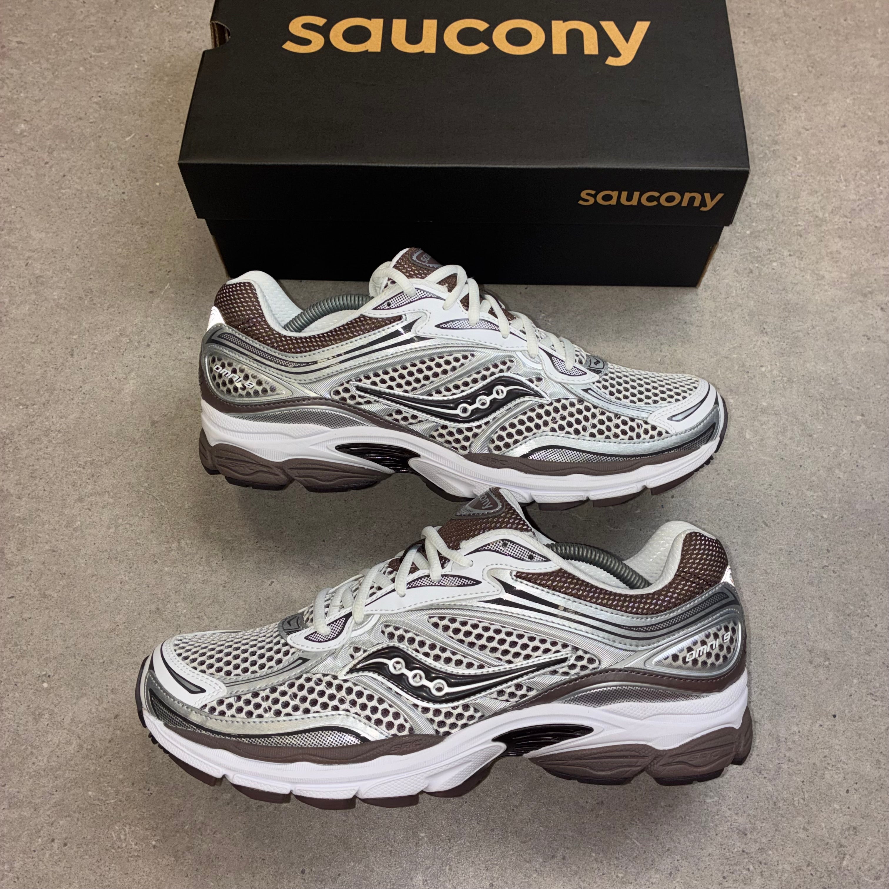 Saucony ProGrid Omni 9 White / Brown