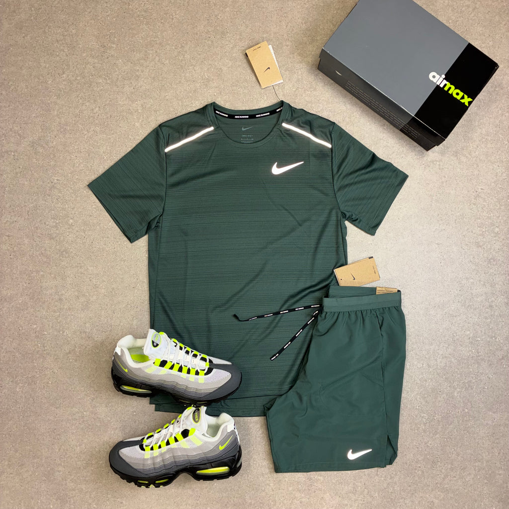 Nike Miler & Flex Shorts Vintage Green