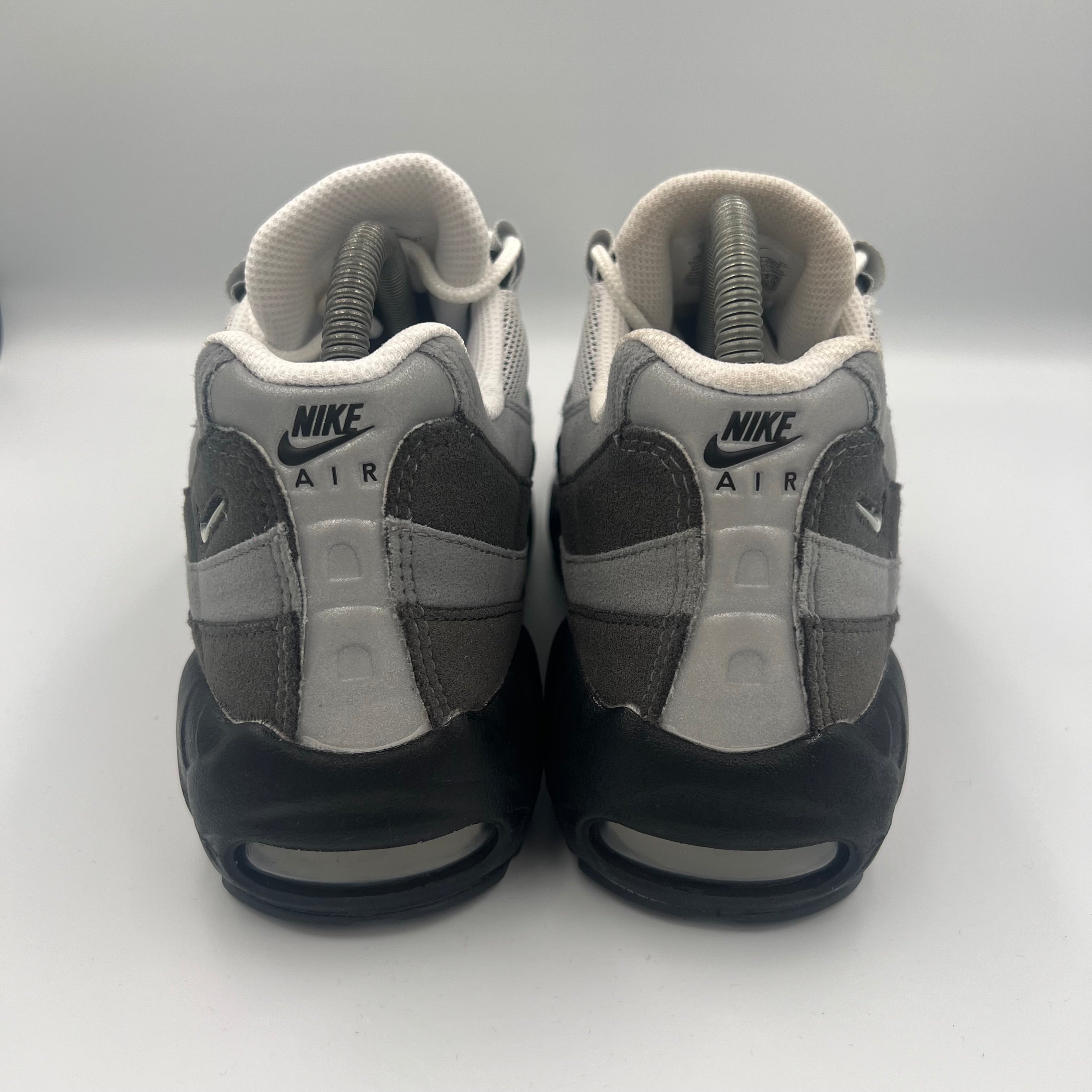 Nike Air Max 95 Grey Jewel outsole view