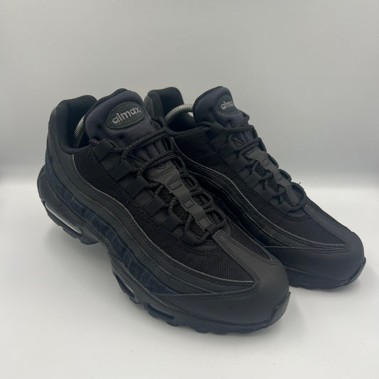 Nike Air Max 95 Black / Dark Grey