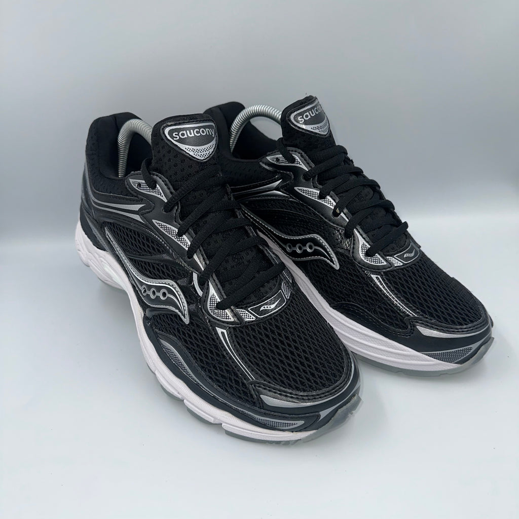 Saucony Progrid Omni 9 Black lateral side profile