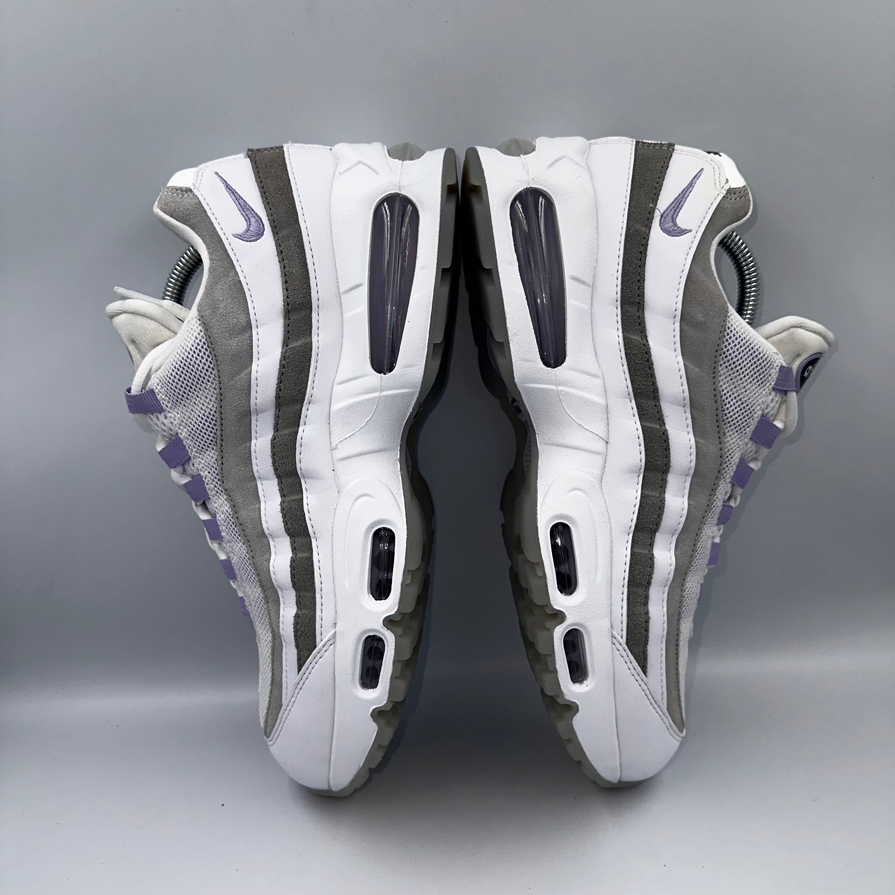 Nike Air Max 95 White / Hydranges UK 8.5 "Big Bubble" three-quarter front angle