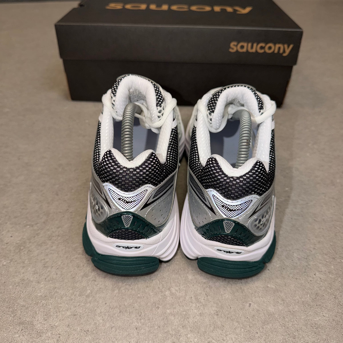 Saucony ProGrid Omni 9 Pine