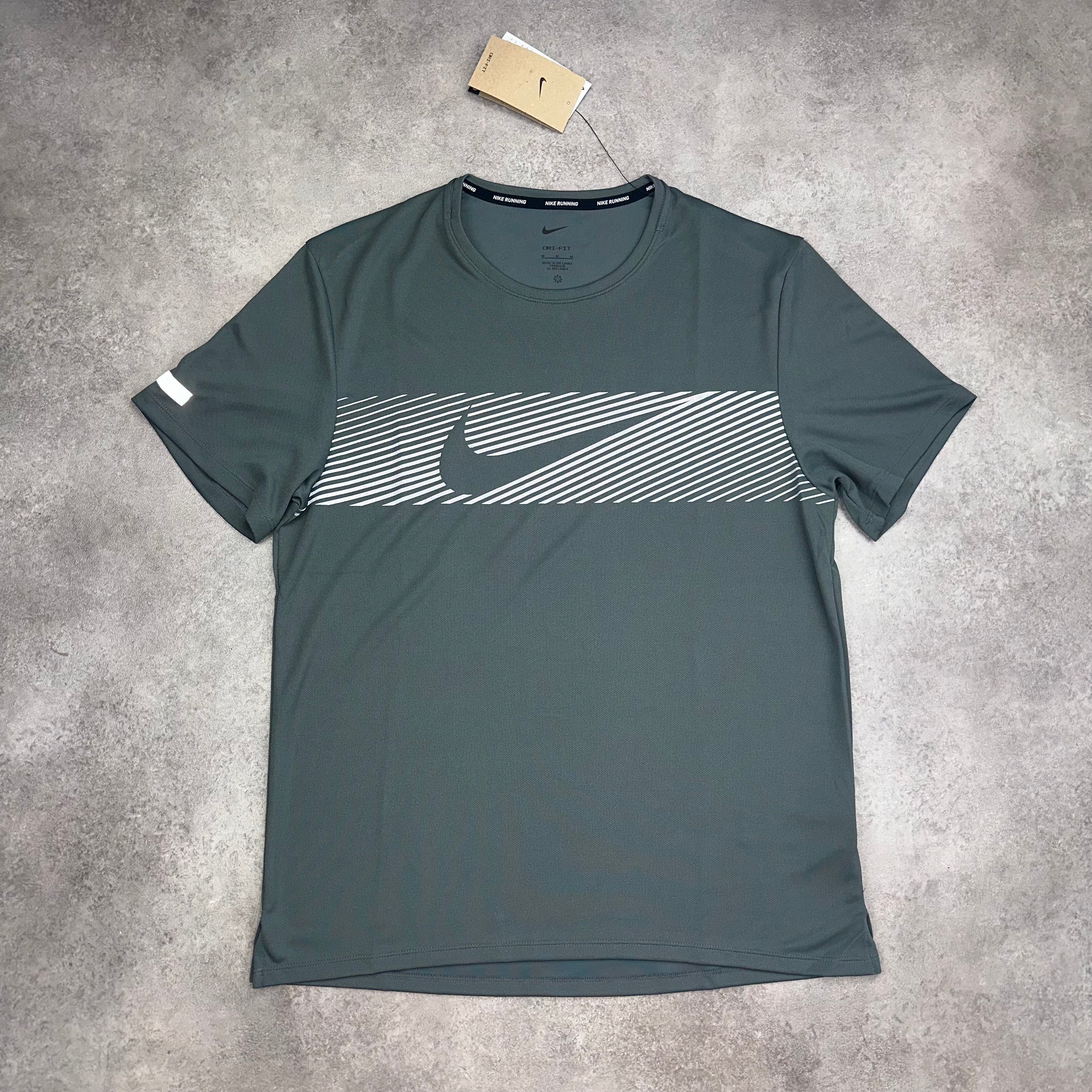 Nike Division Flash Set Iron Grey detail close-up